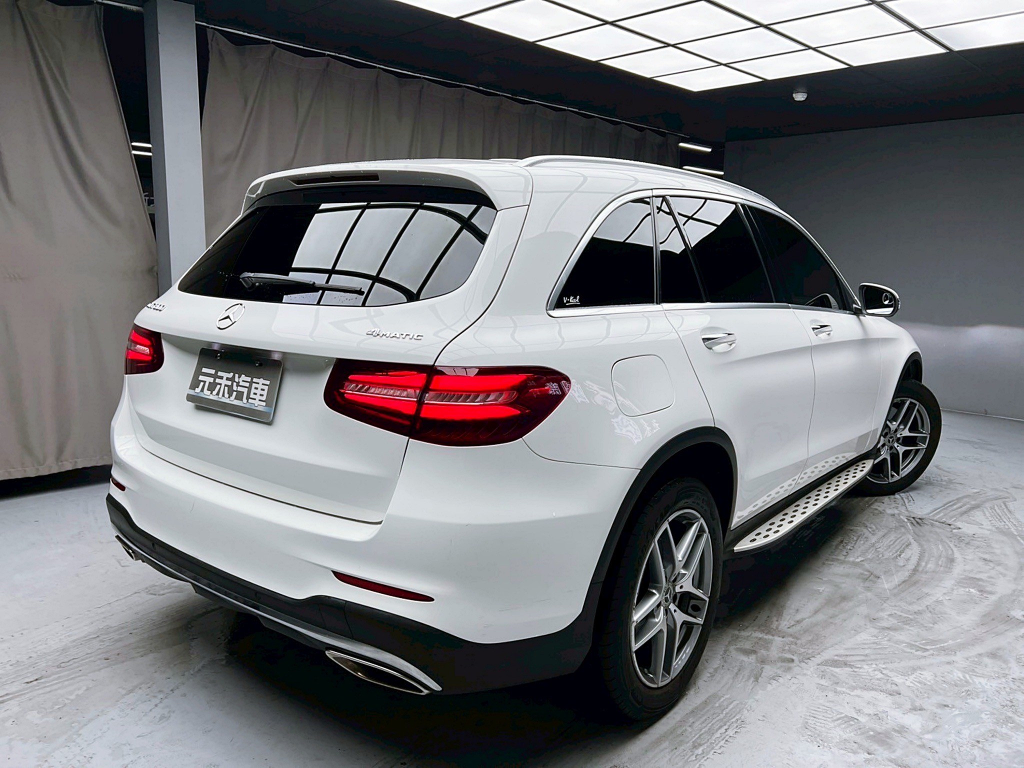 可回原廠 2018 Benz GLC300 4MATIC AMG Line X253型『小李經理』元禾國際車業/特價中/一鍵就到  第18張相片