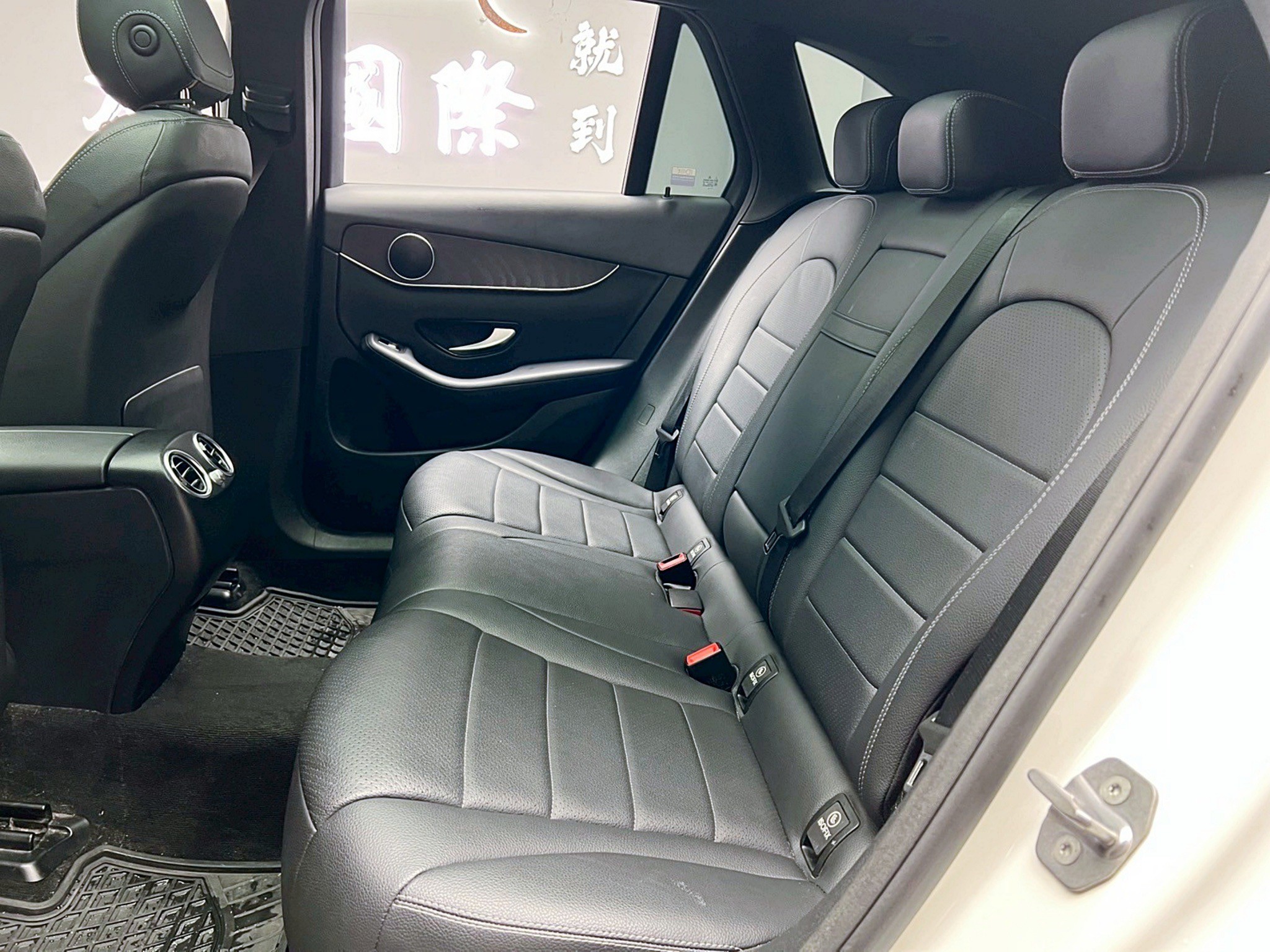 可回原廠 2018 Benz GLC300 4MATIC AMG Line X253型『小李經理』元禾國際車業/特價中/一鍵就到  第20張相片