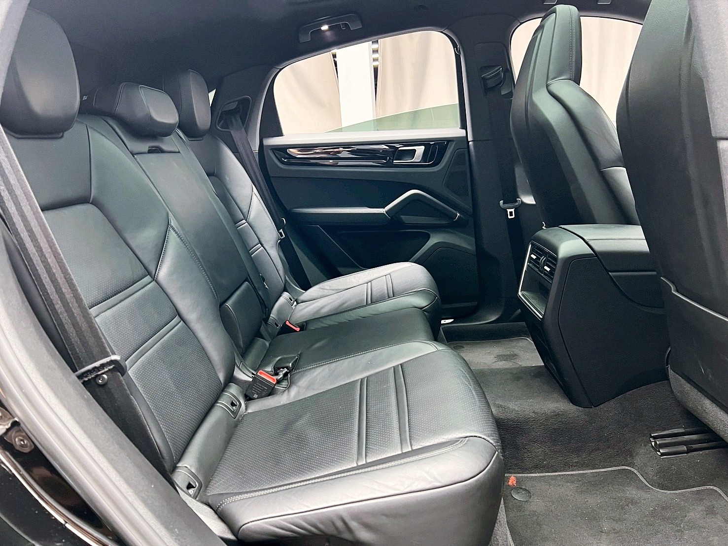 可回原廠 2020 Porsche Cayenne Coupe V6『小李經理』元禾國際車業/特價中/一鍵就到  第8張相片