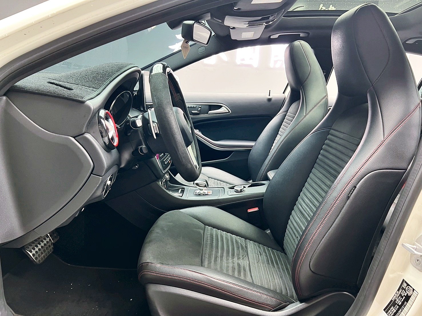 可回原廠 2014/15 Benz GLA45 AMG 4MATIC X156型『小李經理』元禾國際車業/特價中/一鍵就到  第5張相片