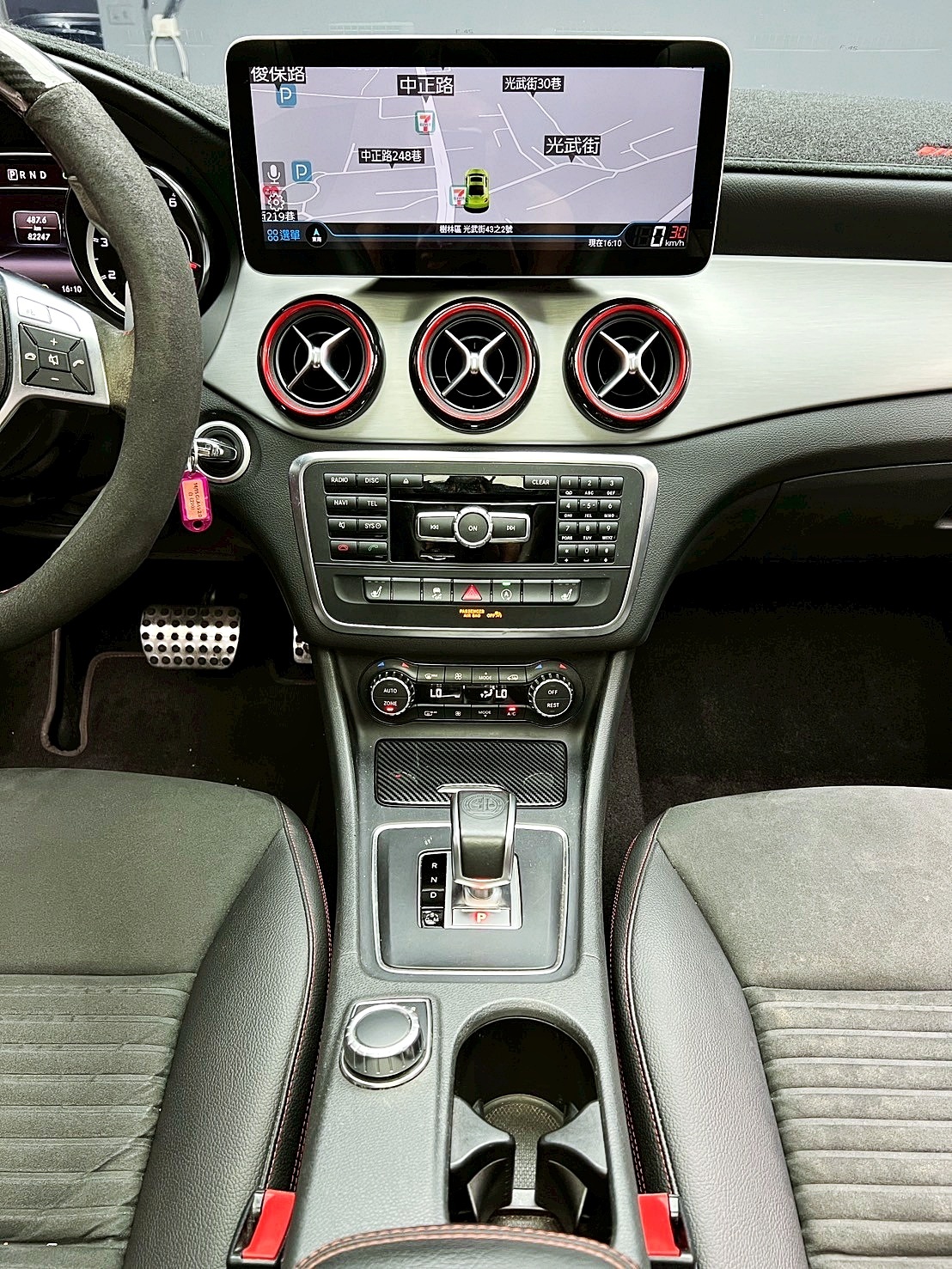 可回原廠 2014/15 Benz GLA45 AMG 4MATIC X156型『小李經理』元禾國際車業/特價中/一鍵就到  第11張相片