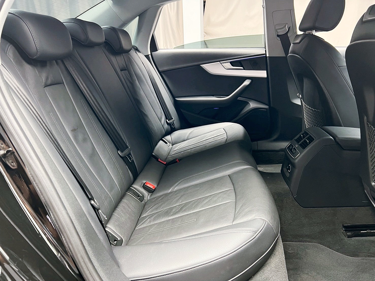 可回原廠 2017 Audi A4 Sedan 40TFSI B9型『小李經理』元禾國際車業/特價中/一鍵就到  第8張相片