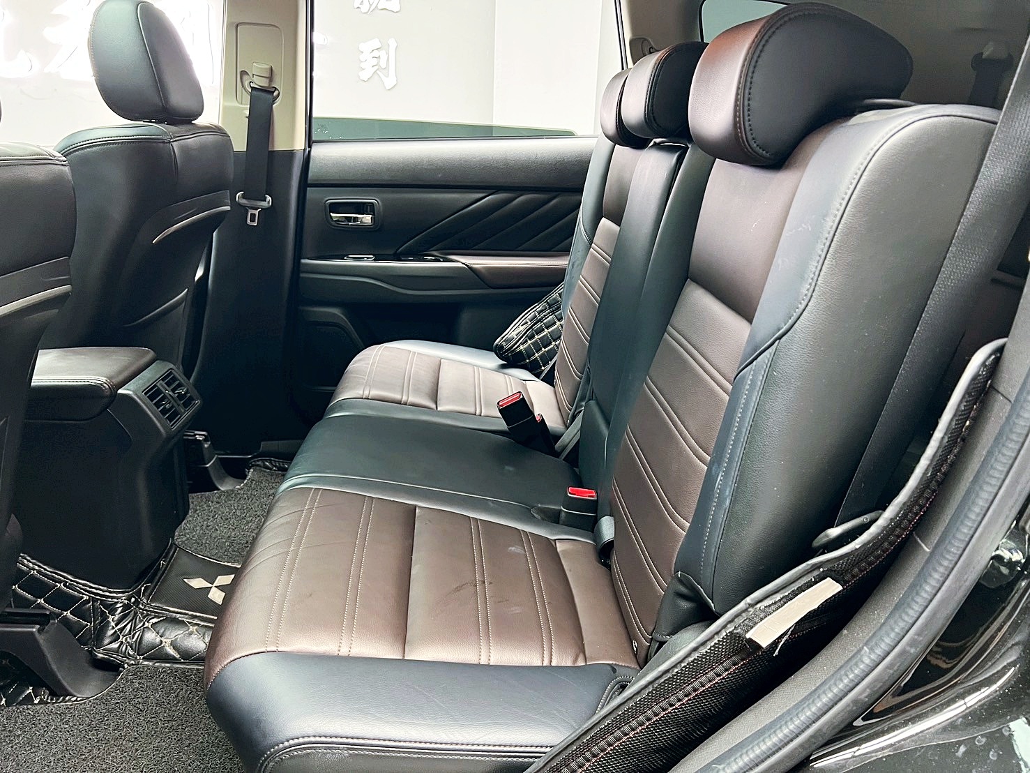 可回原廠 2019 Mitsubishi Outlander AWD 七人座旗艦型『小李經理』元禾國際車業/特價中/一鍵就到  第5張相片