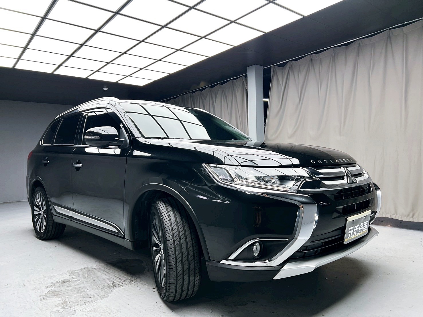 可回原廠 2019 Mitsubishi Outlander AWD 七人座旗艦型『小李經理』元禾國際車業/特價中/一鍵就到  第20張相片