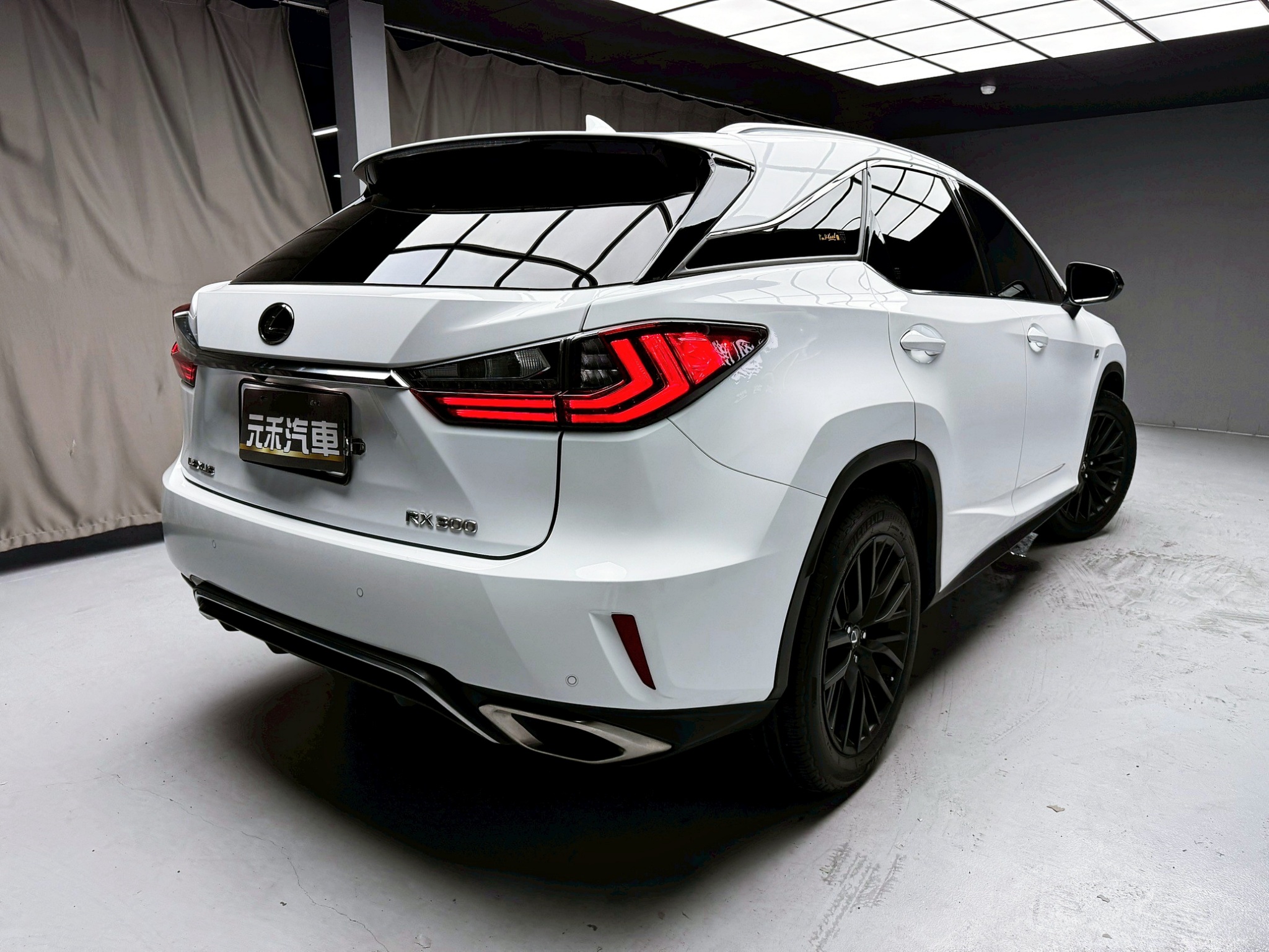 可回原廠 2018 Lexus RX300 F-Sport『小李經理』元禾國際車業/特價中/一鍵就到  第18張相片