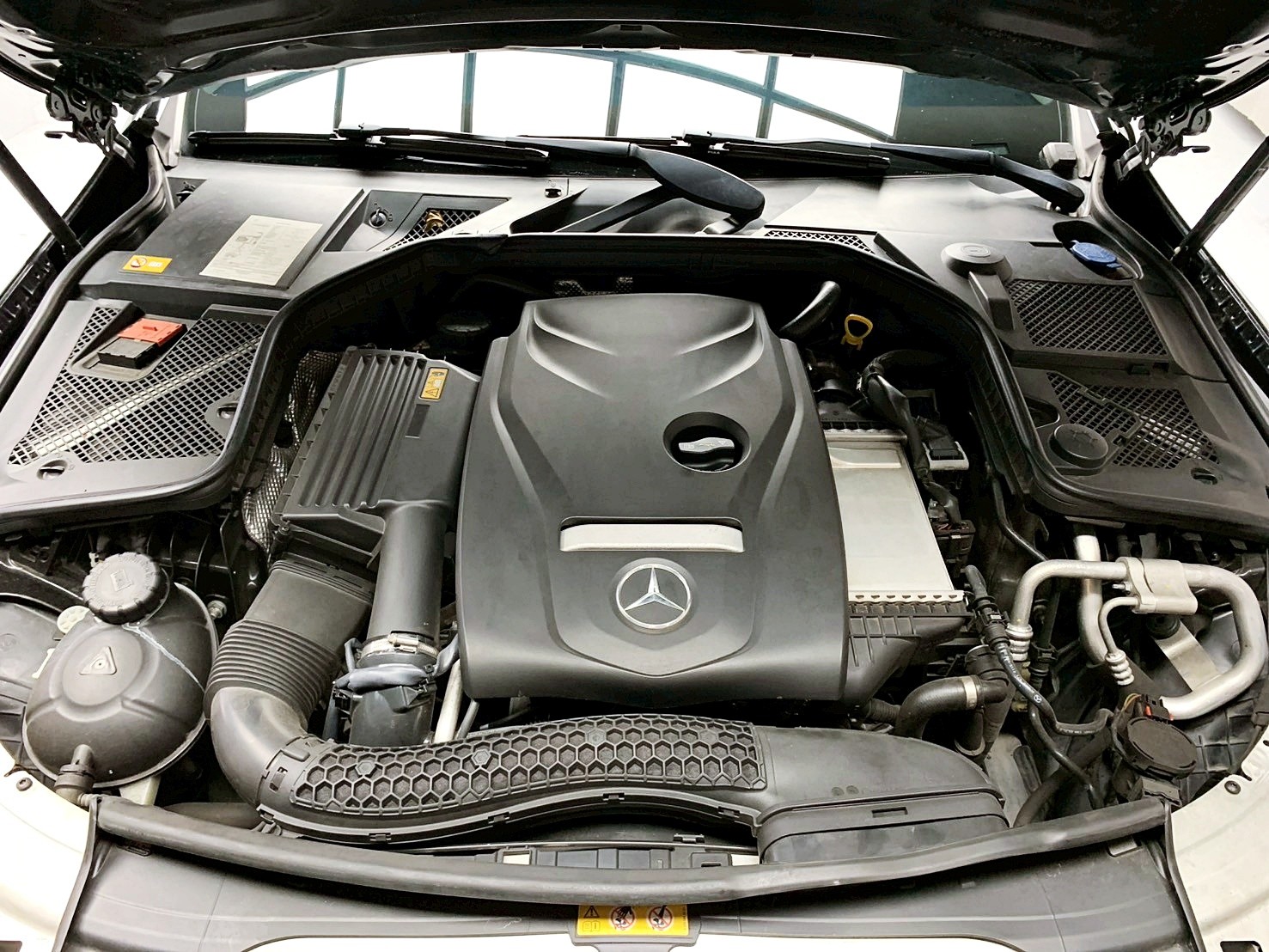 可回原廠 2015 Benz C200 Sedan Avantgarde W205型『小李經理』元禾國際車業/特價中/一鍵就到  第4張相片