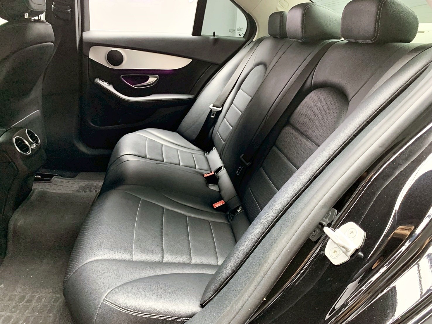 可回原廠 2015 Benz C200 Sedan Avantgarde W205型『小李經理』元禾國際車業/特價中/一鍵就到  第7張相片