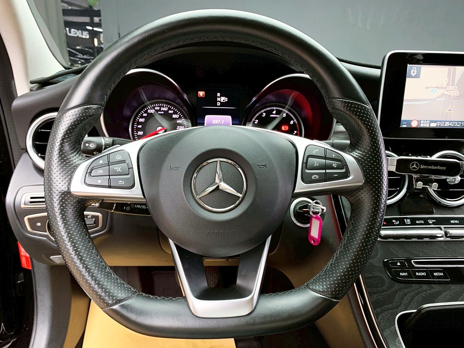 可回原廠 2015 Benz C200 Sedan Avantgarde W205型『小李經理』元禾國際車業/特價中/一鍵就到  第13張相片
