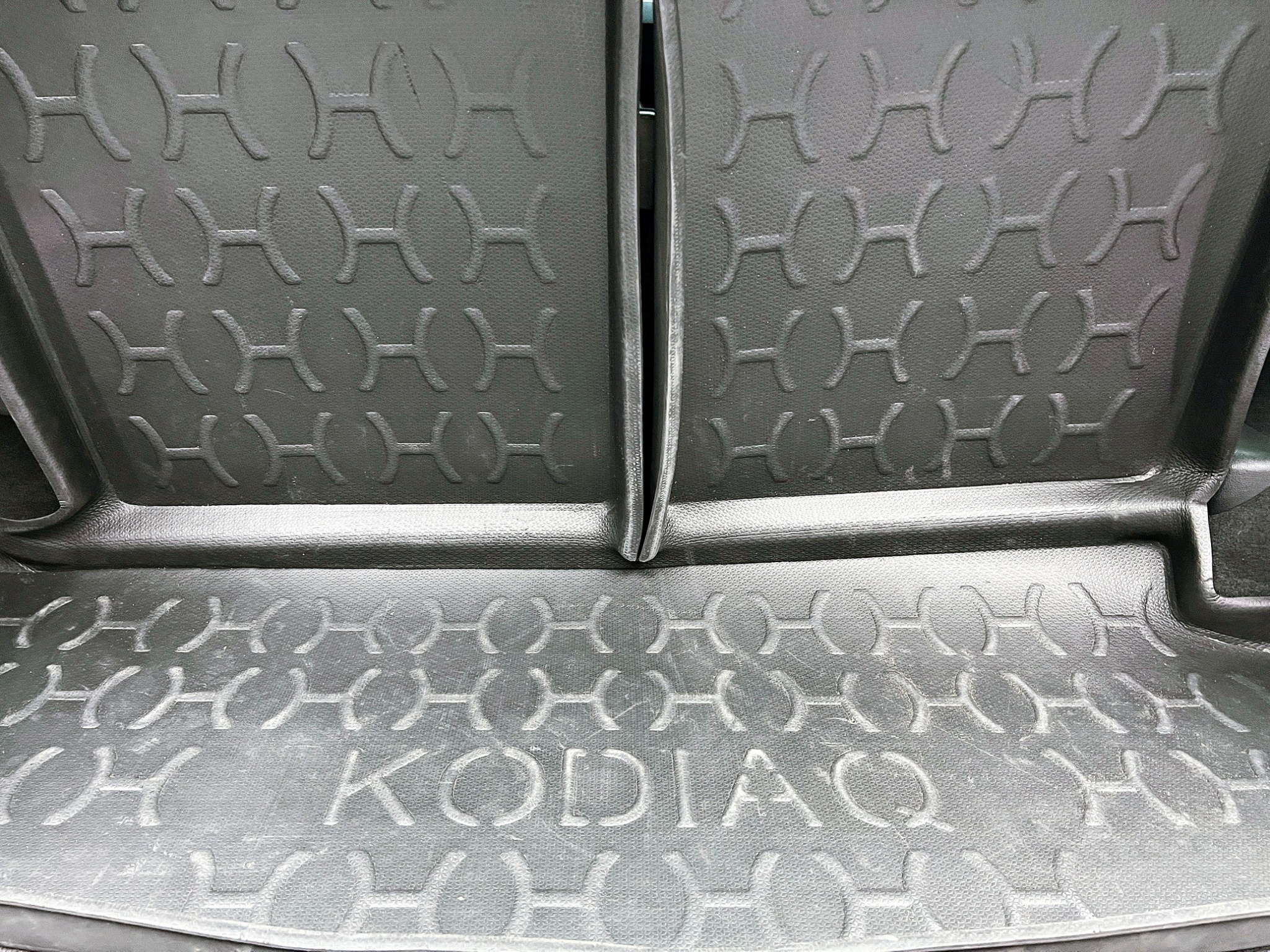 可回原廠 2018 Skoda Kodiaq TSI 七人座四驅尊榮版『小李經理』元禾國際車業/特價中/一鍵就到  第17張相片