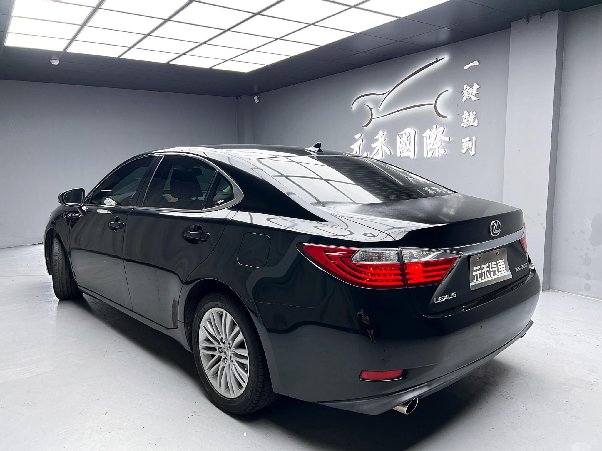 全台到府賞車 2015 Lexus ES350 旗艦版『小李經理』元禾國際車業/中古車/促銷中  第19張相片