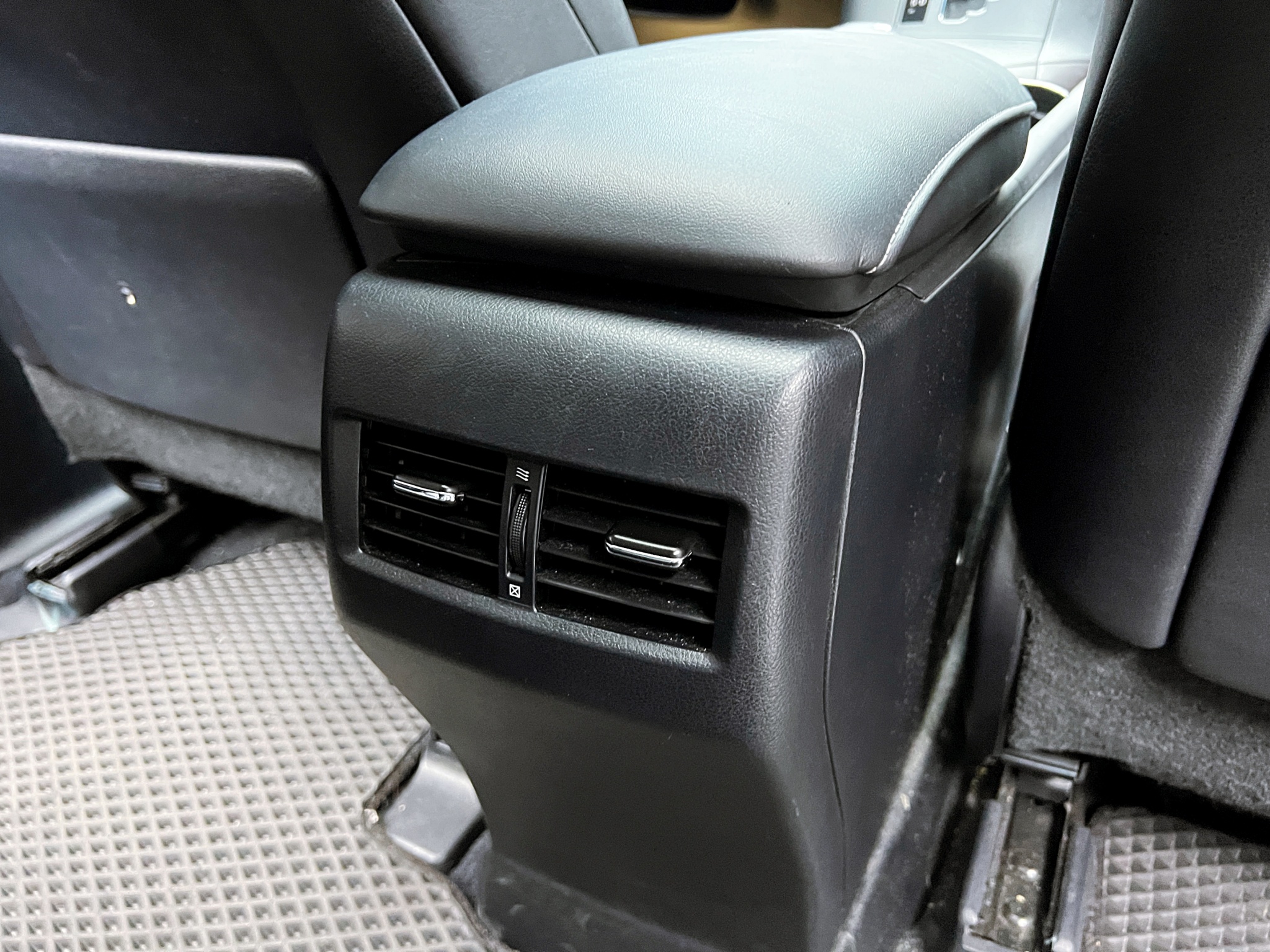 全台到府賞車 2013 Lexus RX270 頂級版『小李經理』元禾國際車業/中古車/促銷中  第13張相片