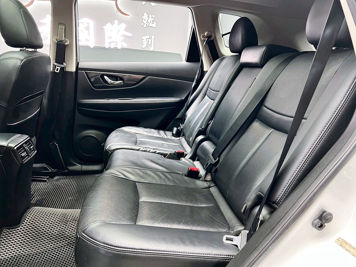 全台到府賞車 2015 Nissan XTrail 四驅旗艦版『小李經理』元禾國際車業/中古車/促銷中  第5張相片