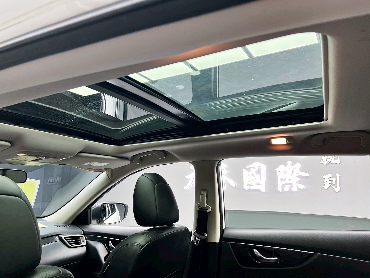 全台到府賞車 2015 Nissan XTrail 四驅旗艦版『小李經理』元禾國際車業/中古車/促銷中  第6張相片