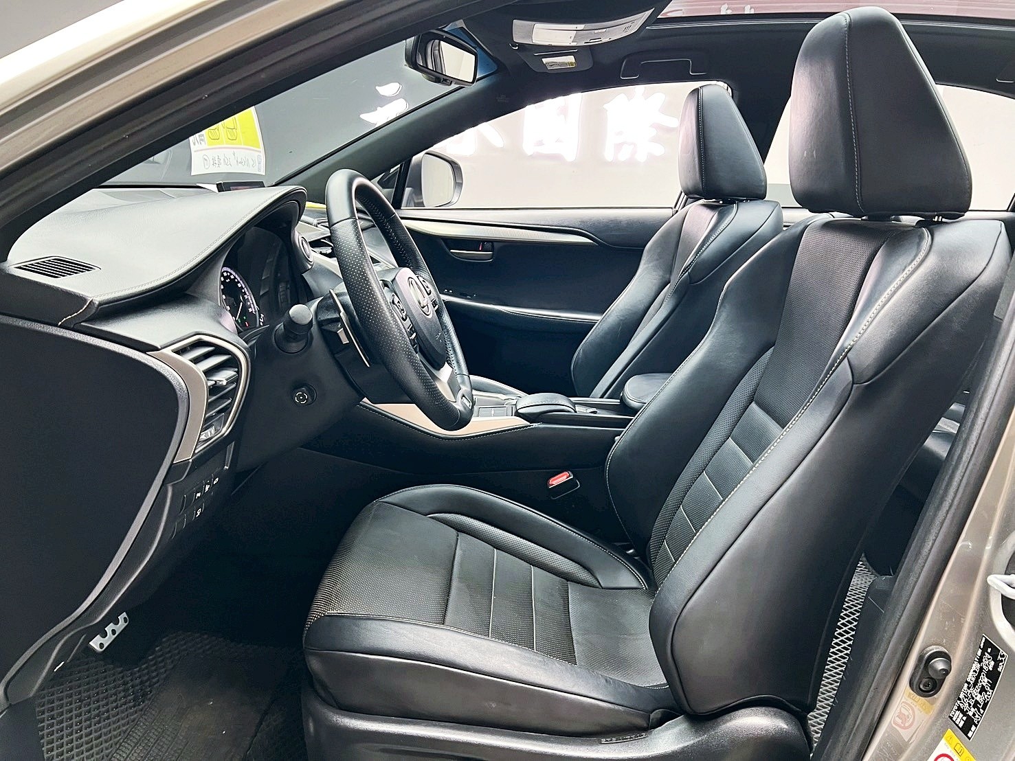 全台到府賞車 2015 Lexus NX300h AWD F-SPORT版『小李經理』元禾國際車業/中古車/促銷中  第6張相片