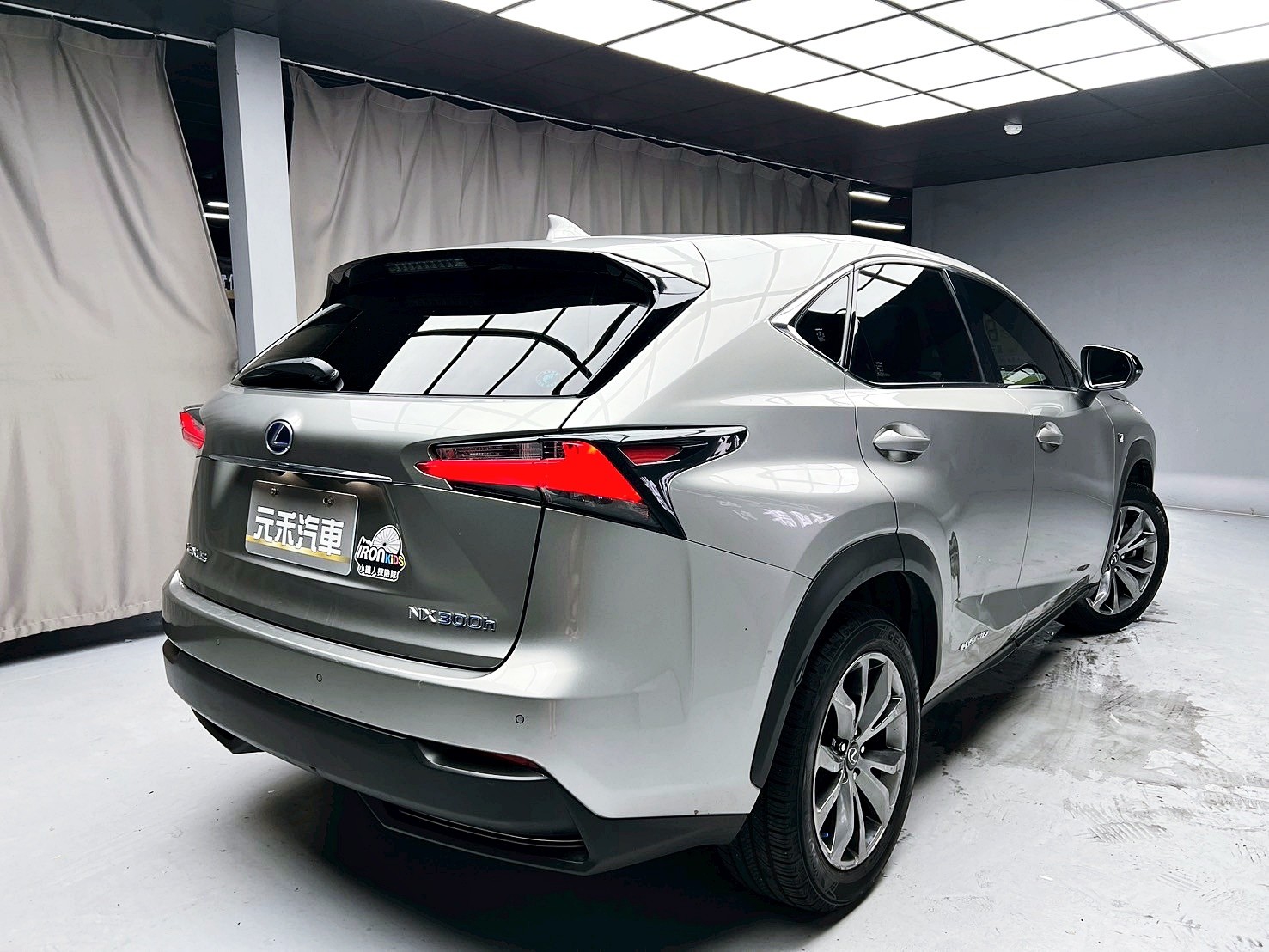 全台到府賞車 2015 Lexus NX300h AWD F-SPORT版『小李經理』元禾國際車業/中古車/促銷中  第19張相片