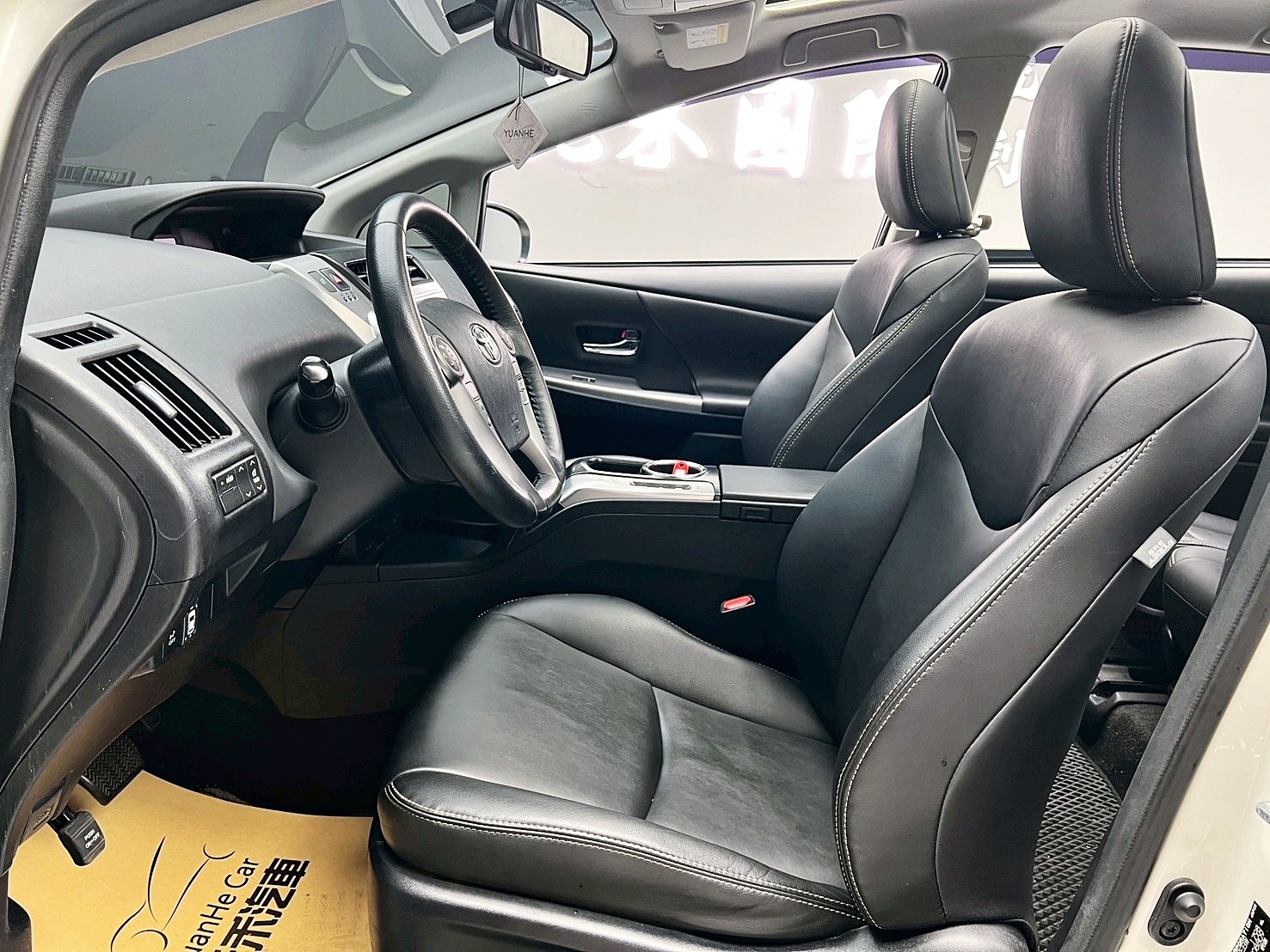 全台到府賞車 2016 Toyota Prius Alpha 七人座『小李經理』元禾國際車業/中古車/促銷中  第6張相片