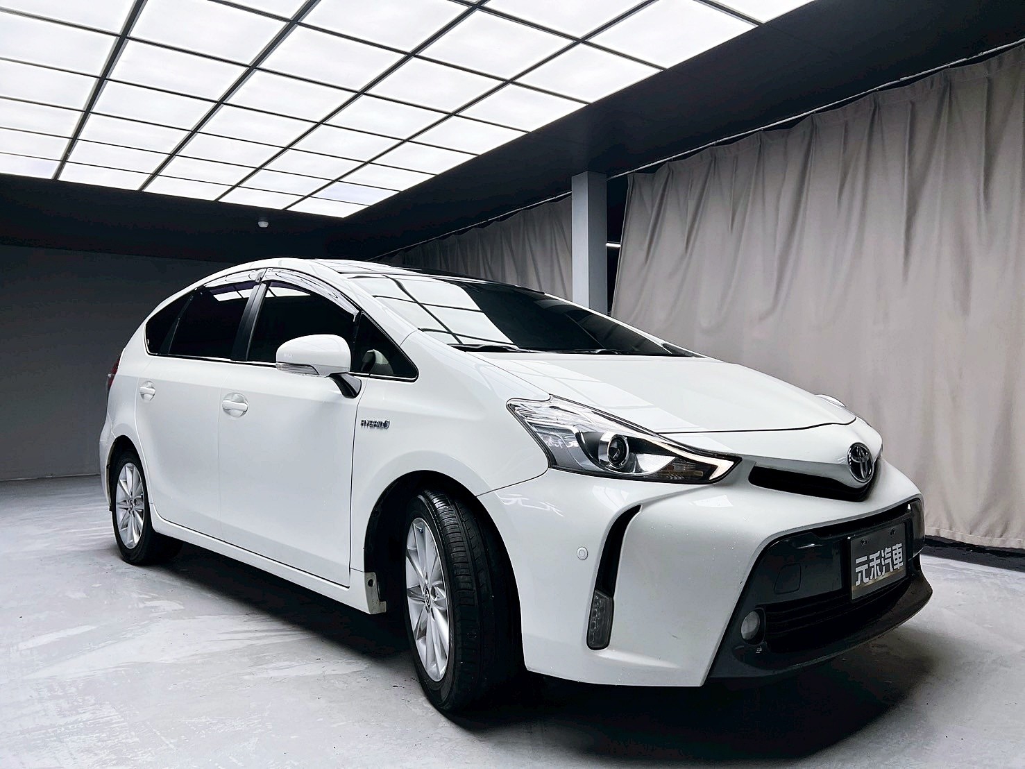 全台到府賞車 2016 Toyota Prius Alpha 七人座『小李經理』元禾國際車業/中古車/促銷中  第20張相片