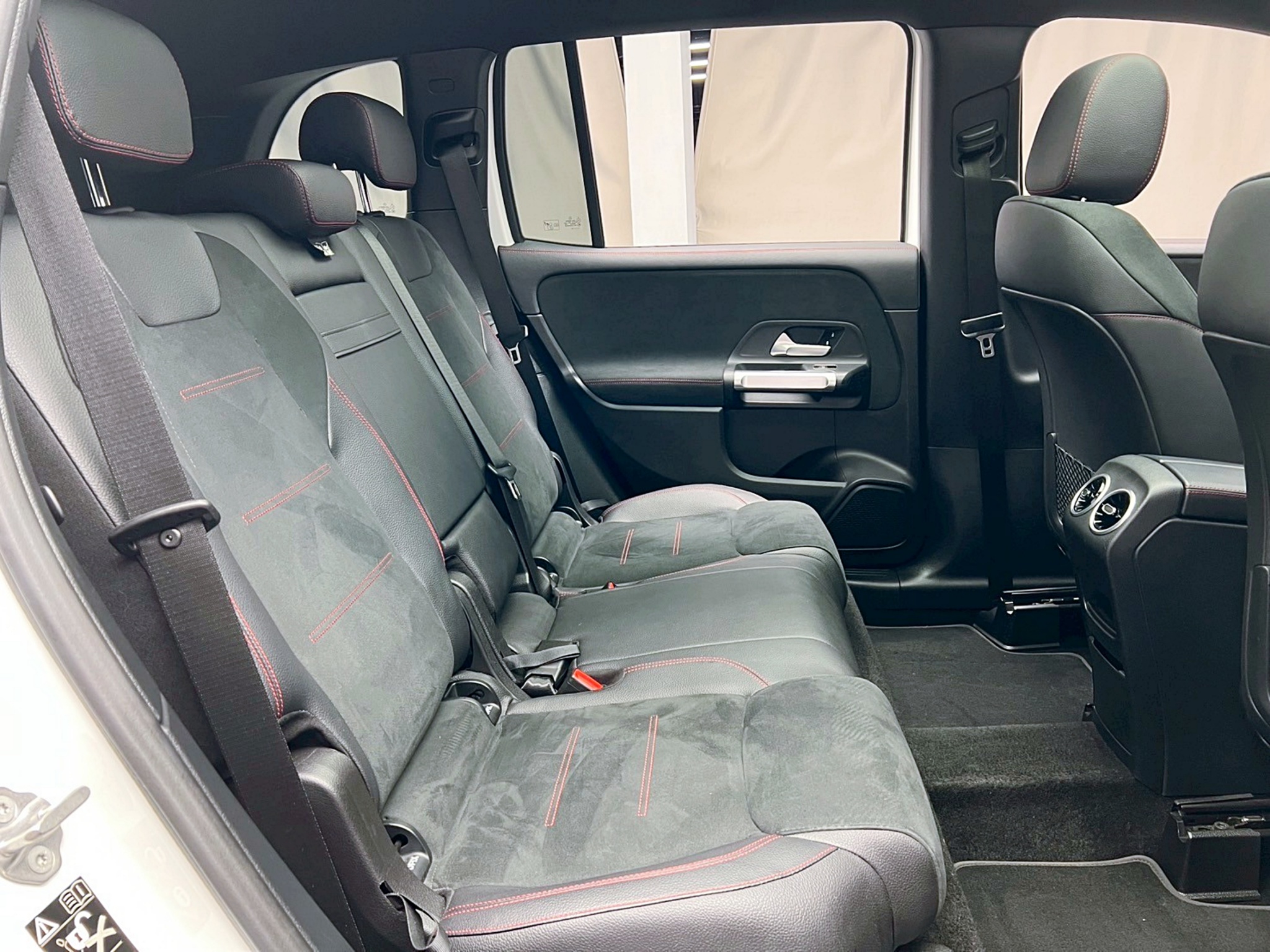 全台到府賞車 2020 Benz GLB250 4Matic AMG 五人座 X247型『小李經理』元禾國際車業/中古車/促銷中  第9張相片