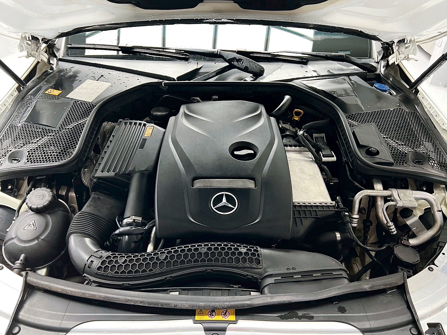 全台到府賞車 2015/16 Benz C200 Sedan Avantgarde W205型『小李經理』元禾國際車業/中古車/促銷中  第4張相片