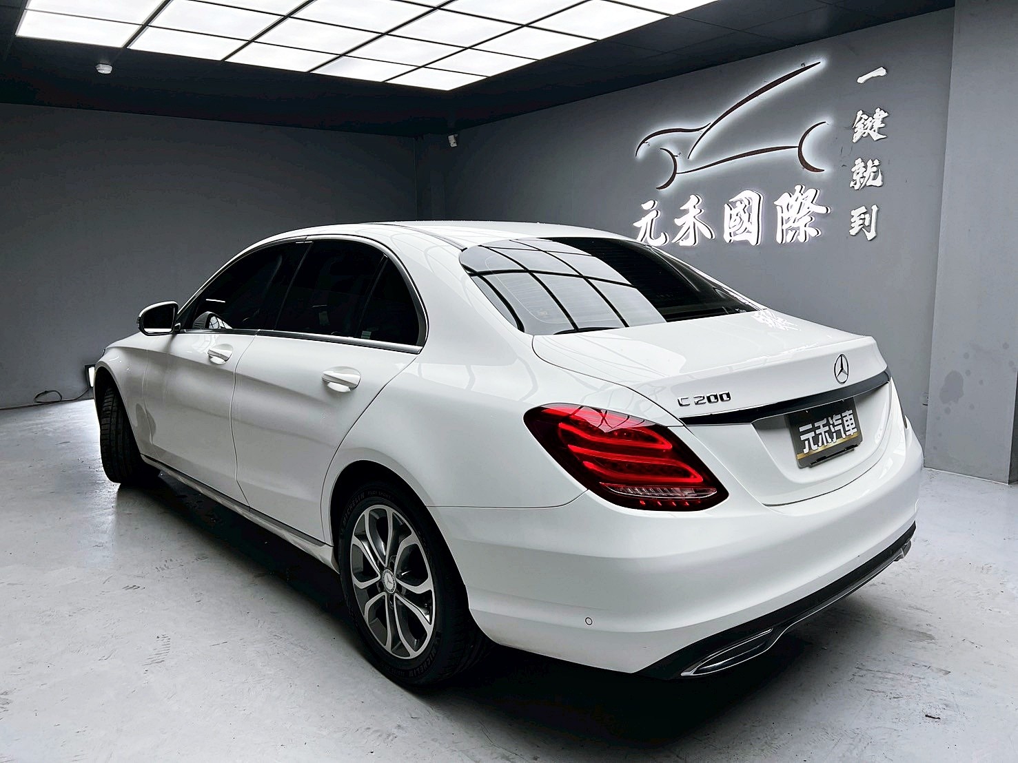 全台到府賞車 2015/16 Benz C200 Sedan Avantgarde W205型『小李經理』元禾國際車業/中古車/促銷中  第12張相片