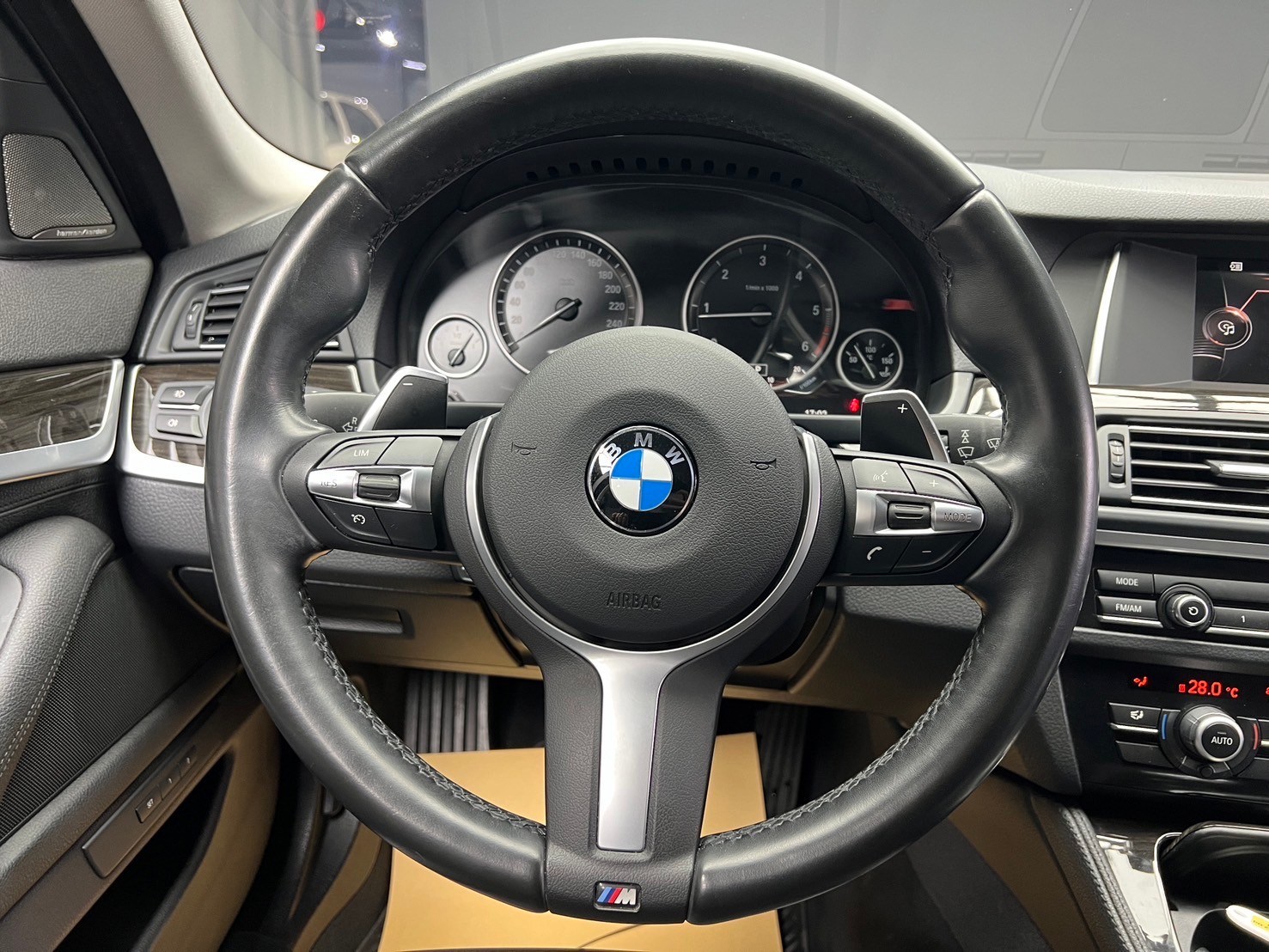 全台到府賞車 2016/17 BMW 520d Sedan F10型『小李經理』元禾國際車業/中古車/促銷中  第6張相片