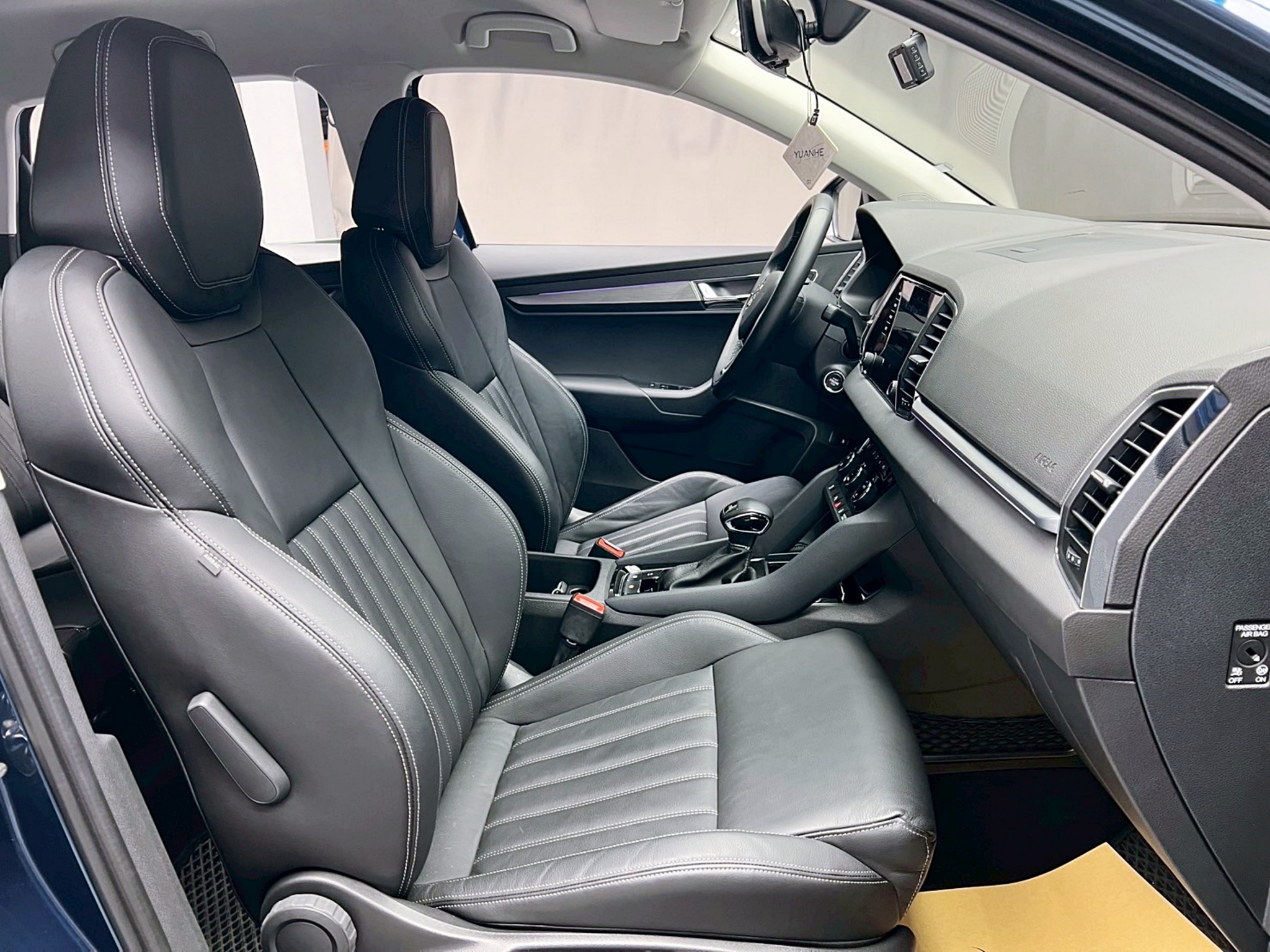 全台到府賞車 2018 Skoda Karoq TSI 尊榮版『小李經理』元禾國際車業/中古車/促銷中  第10張相片