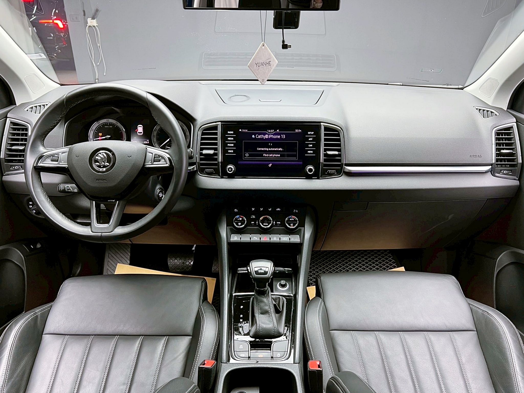 全台到府賞車 2018 Skoda Karoq TSI 尊榮版『小李經理』元禾國際車業/中古車/促銷中  第11張相片