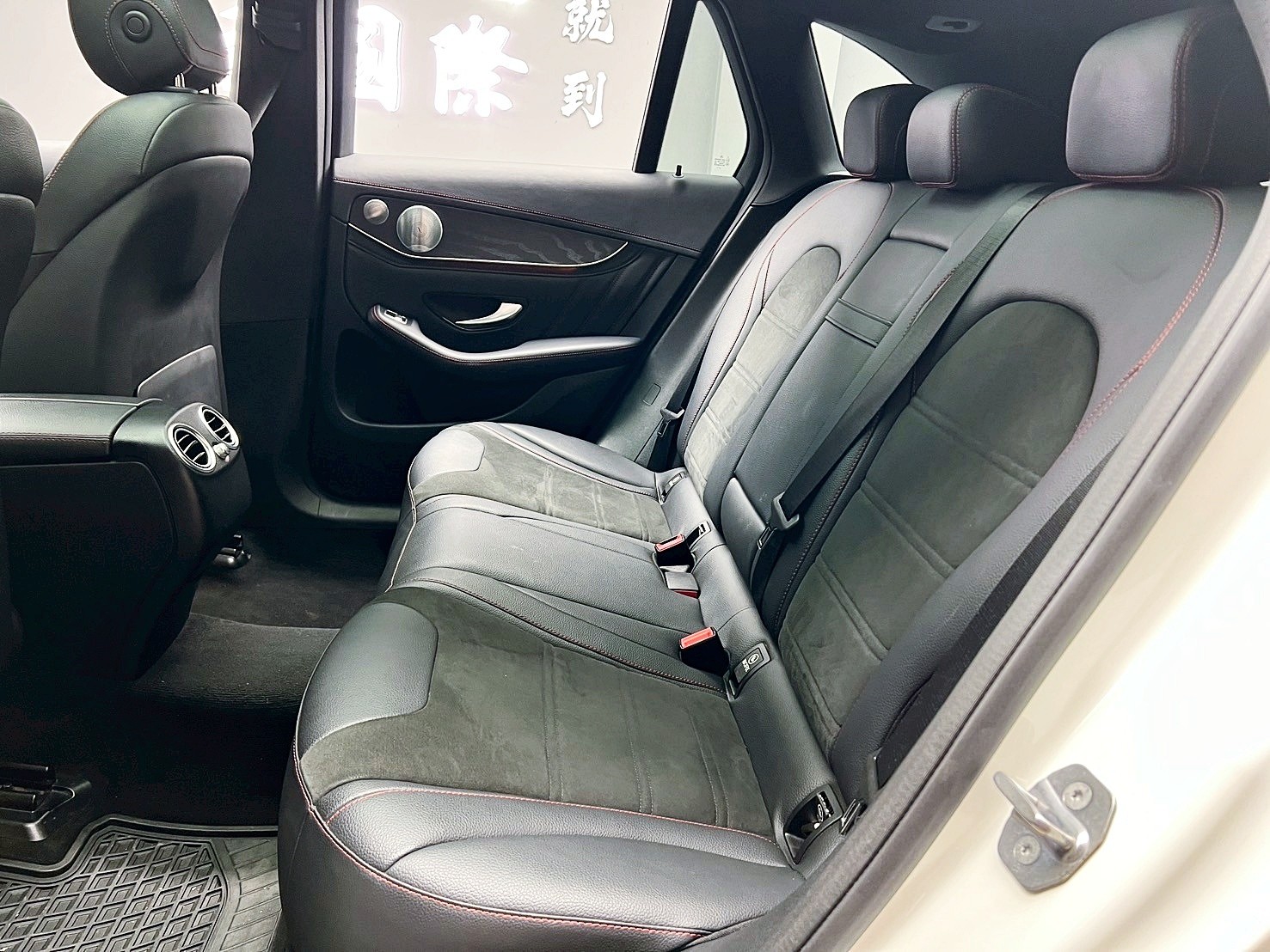 全台到府賞車 2018/19 Benz GLC43 AMG 4MATIC X253型『小李經理』元禾國際車業/中古車/促銷中  第7張相片