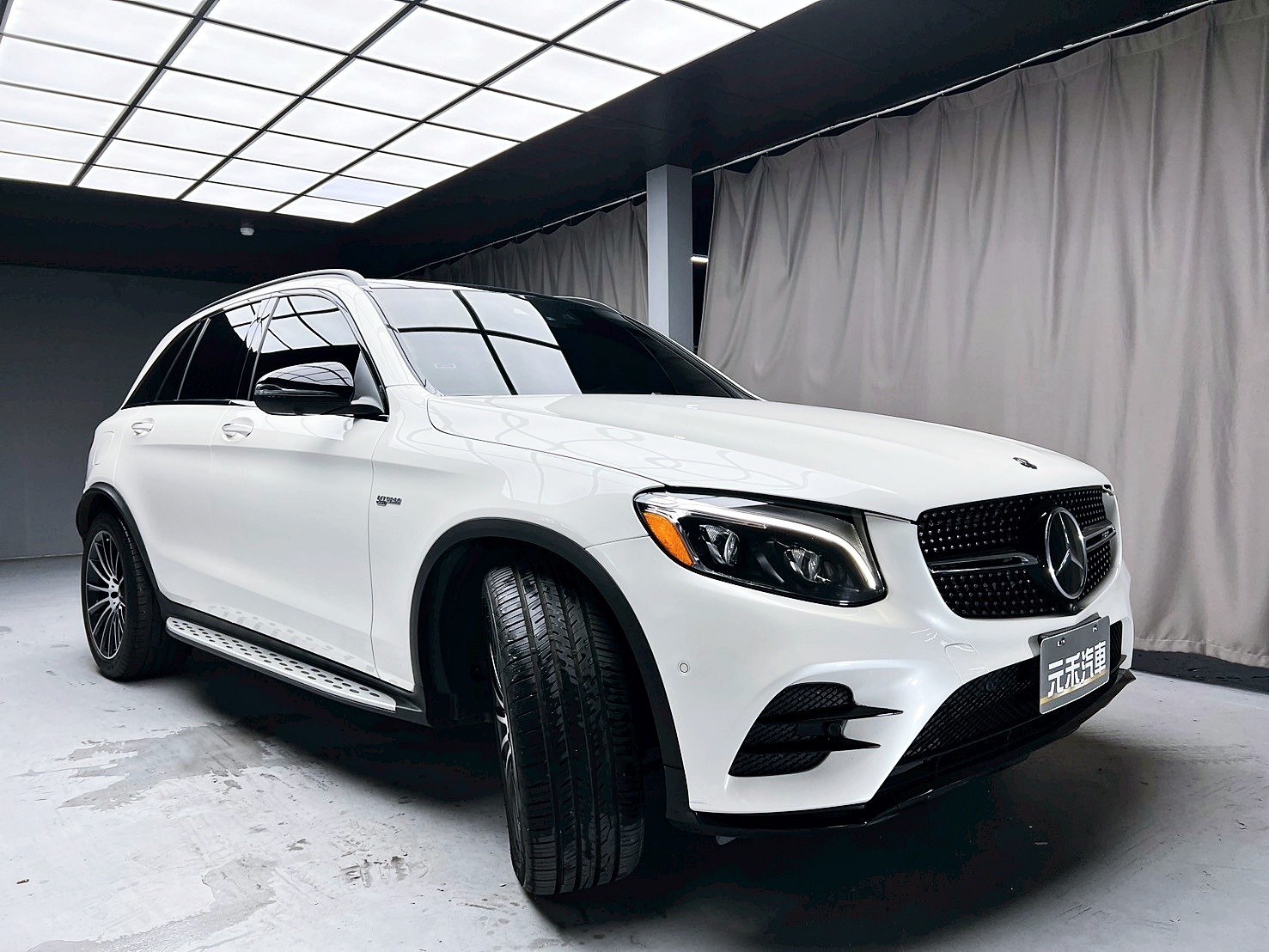 全台到府賞車 2018/19 Benz GLC43 AMG 4MATIC X253型『小李經理』元禾國際車業/中古車/促銷中  第19張相片