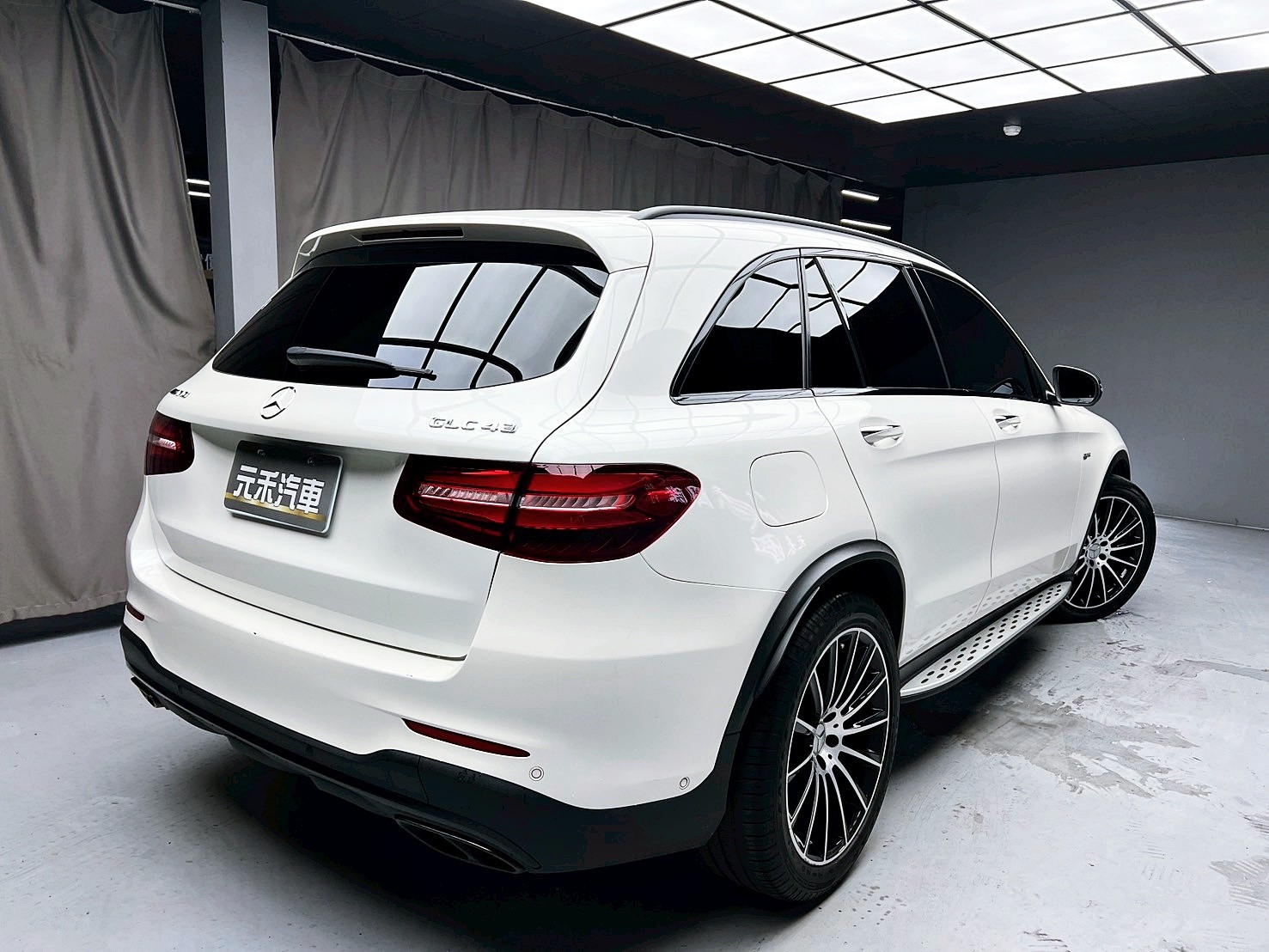 全台到府賞車 2018/19 Benz GLC43 AMG 4MATIC X253型『小李經理』元禾國際車業/中古車/促銷中  第20張相片