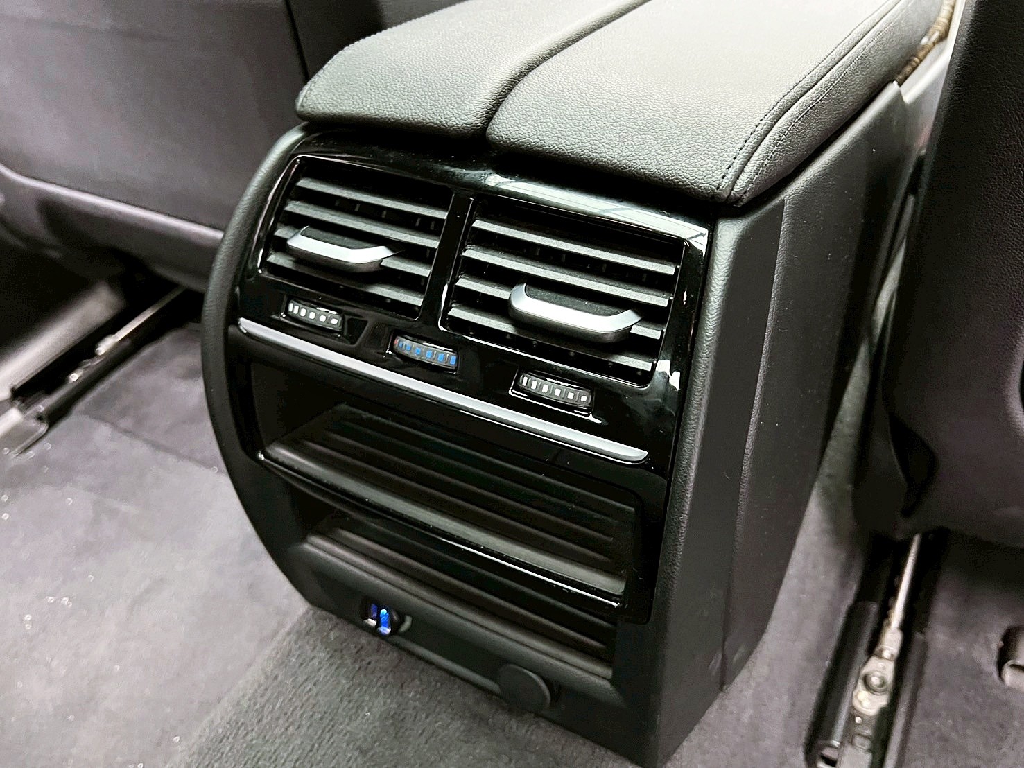 全台到府賞車 2017 BMW 530i Sedan Sport Line G30型『小李經理』元禾國際車業/中古車/促銷中  第8張相片