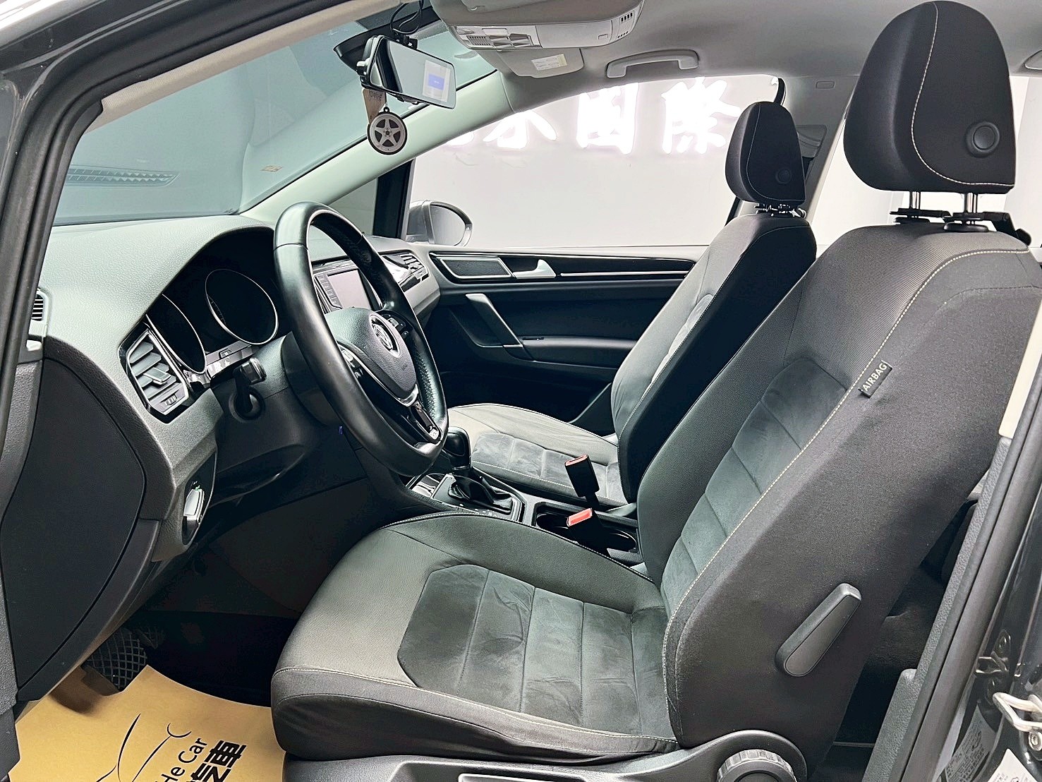 全台到府賞車 2015 Volkswagen Golf Sportsvan 280TSI Highline『小李經理』元禾國際車業/中古車/促銷中  第11張相片