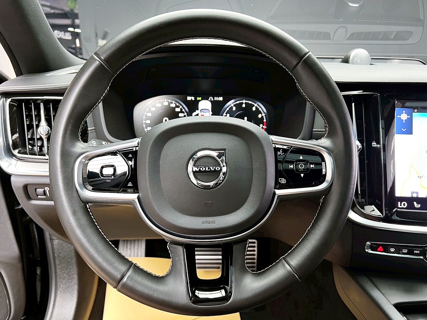 全台到府賞車 2020/21 Volvo S60 B5 R-Design『小李經理』元禾國際車業/中古車/促銷中  第5張相片