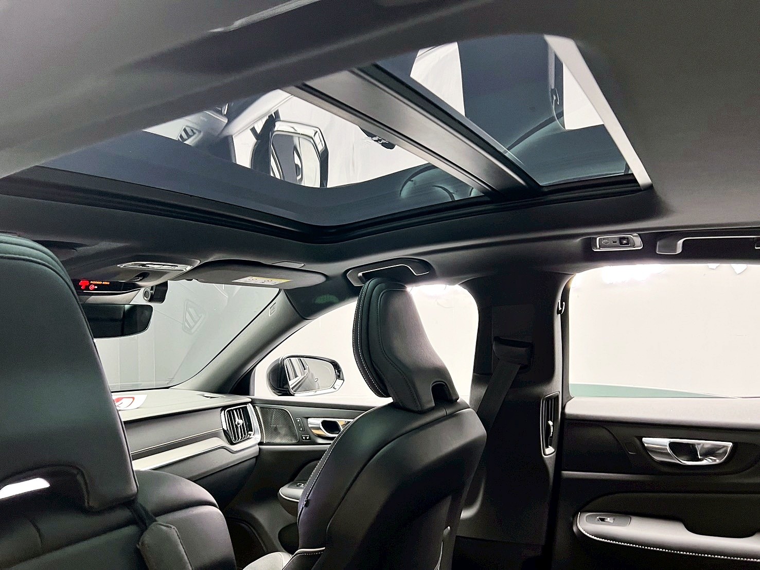 全台到府賞車 2020/21 Volvo S60 B5 R-Design『小李經理』元禾國際車業/中古車/促銷中  第11張相片