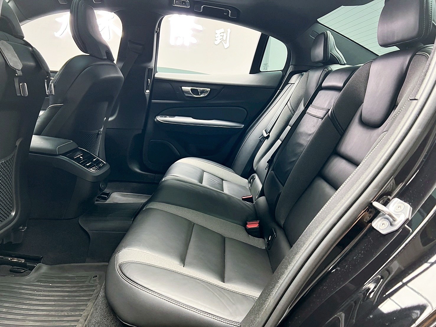 全台到府賞車 2020/21 Volvo S60 B5 R-Design『小李經理』元禾國際車業/中古車/促銷中  第12張相片