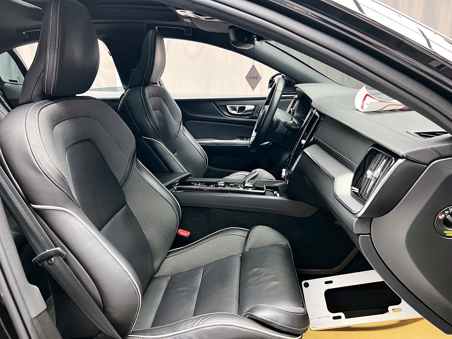 全台到府賞車 2020/21 Volvo S60 B5 R-Design『小李經理』元禾國際車業/中古車/促銷中  第14張相片