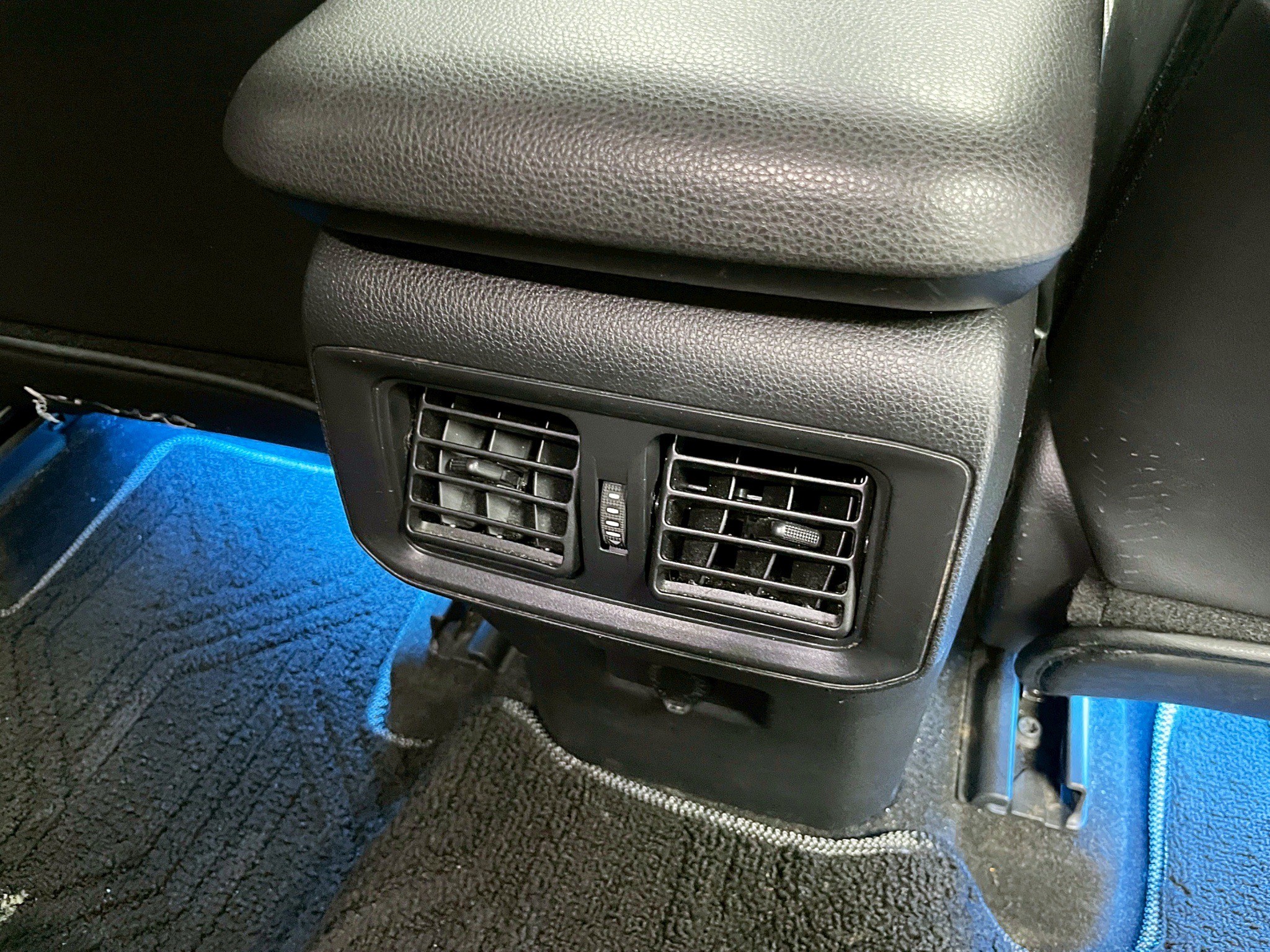 全台到府賞車 2019 Toyota RAV4 豪華版『小李經理』元禾國際車業/中古車/促銷中  第10張相片