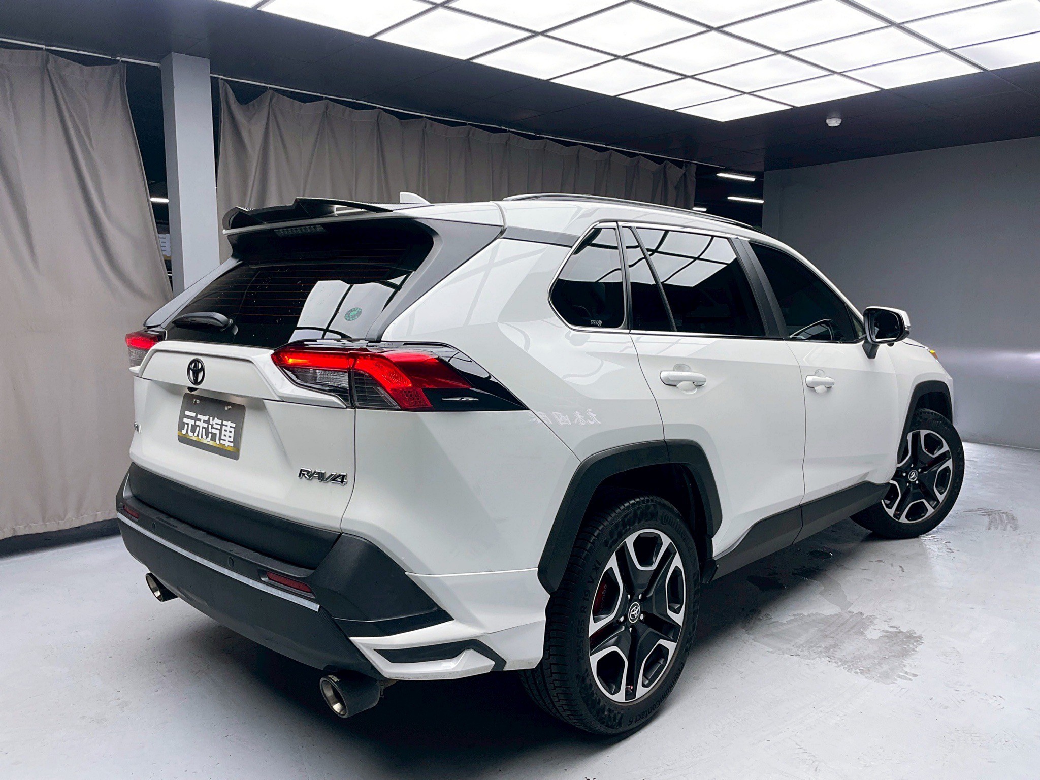 全台到府賞車 2019 Toyota RAV4 豪華版『小李經理』元禾國際車業/中古車/促銷中  第16張相片