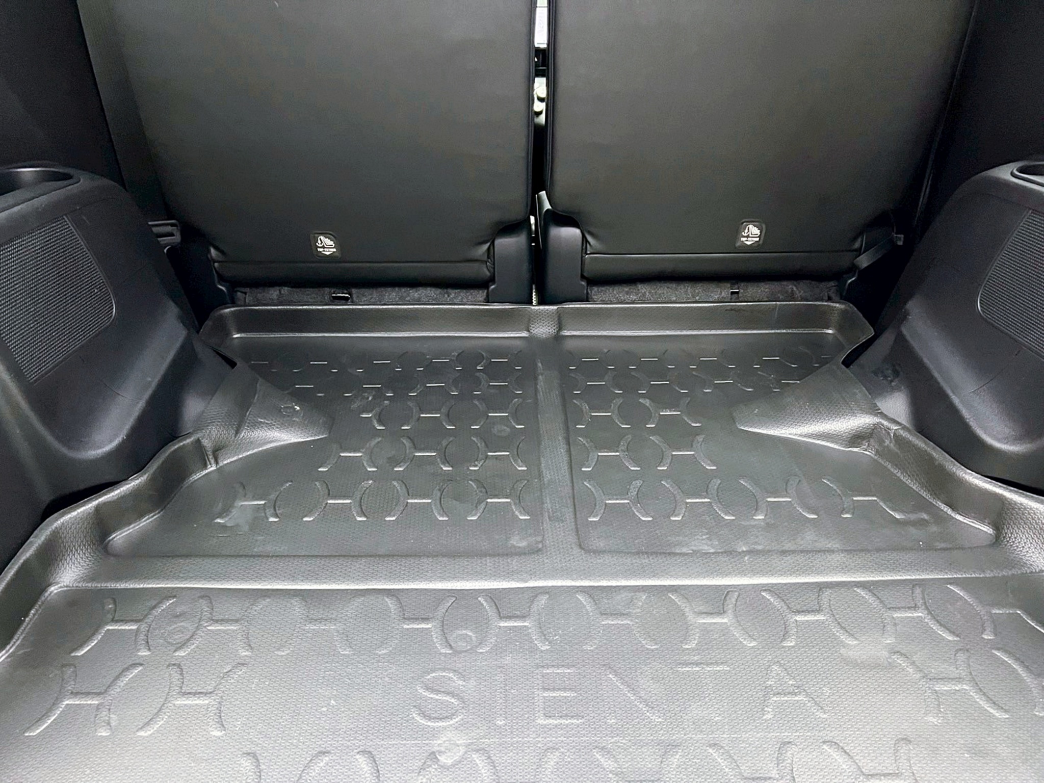 全台到府賞車 2018 Toyota Sienta 5人座豪華＋『小李經理』元禾國際車業/中古車/促銷中  第4張相片