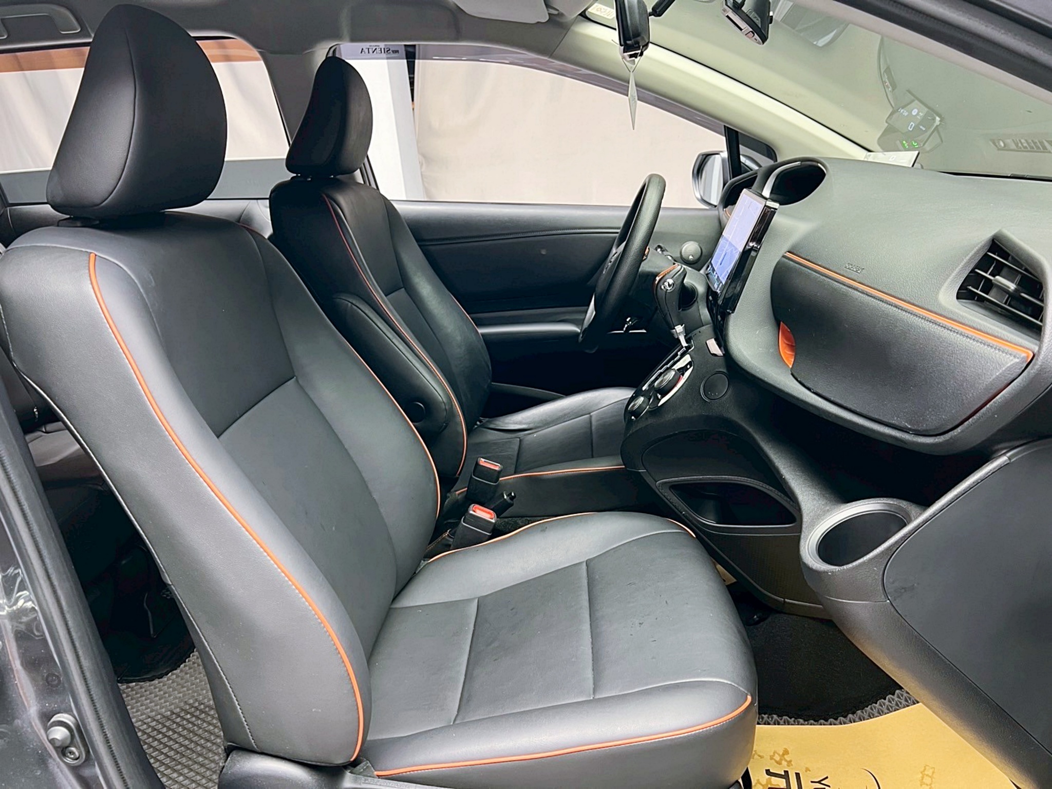 全台到府賞車 2018 Toyota Sienta 5人座豪華＋『小李經理』元禾國際車業/中古車/促銷中  第10張相片