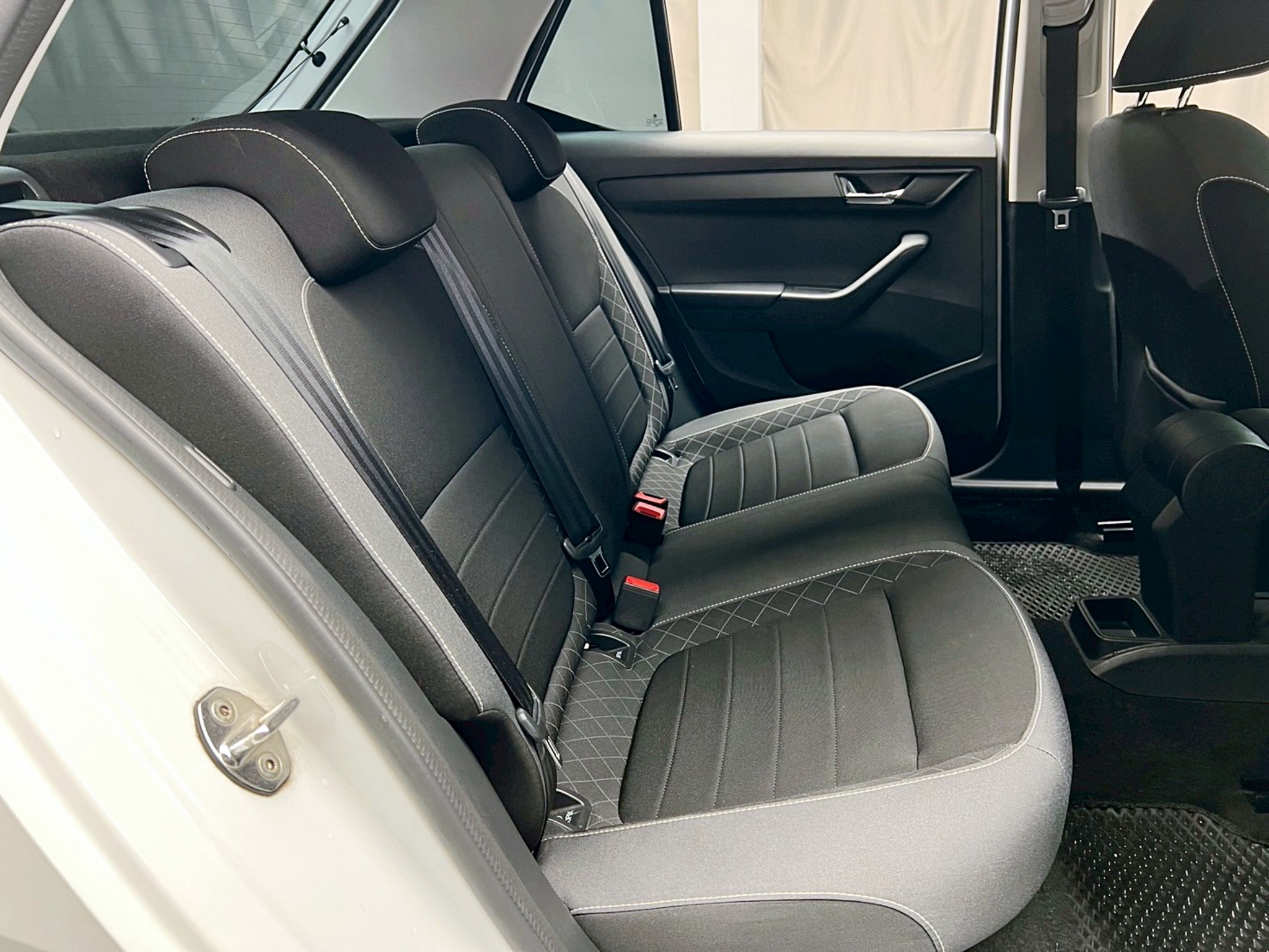 全台到府賞車 2019/20 Skoda Fabia TSI『小李經理』元禾國際車業/中古車/促銷中  第8張相片