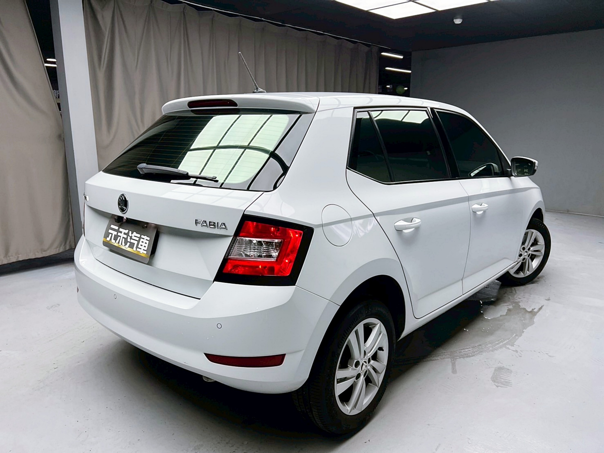 全台到府賞車 2019/20 Skoda Fabia TSI『小李經理』元禾國際車業/中古車/促銷中  第18張相片