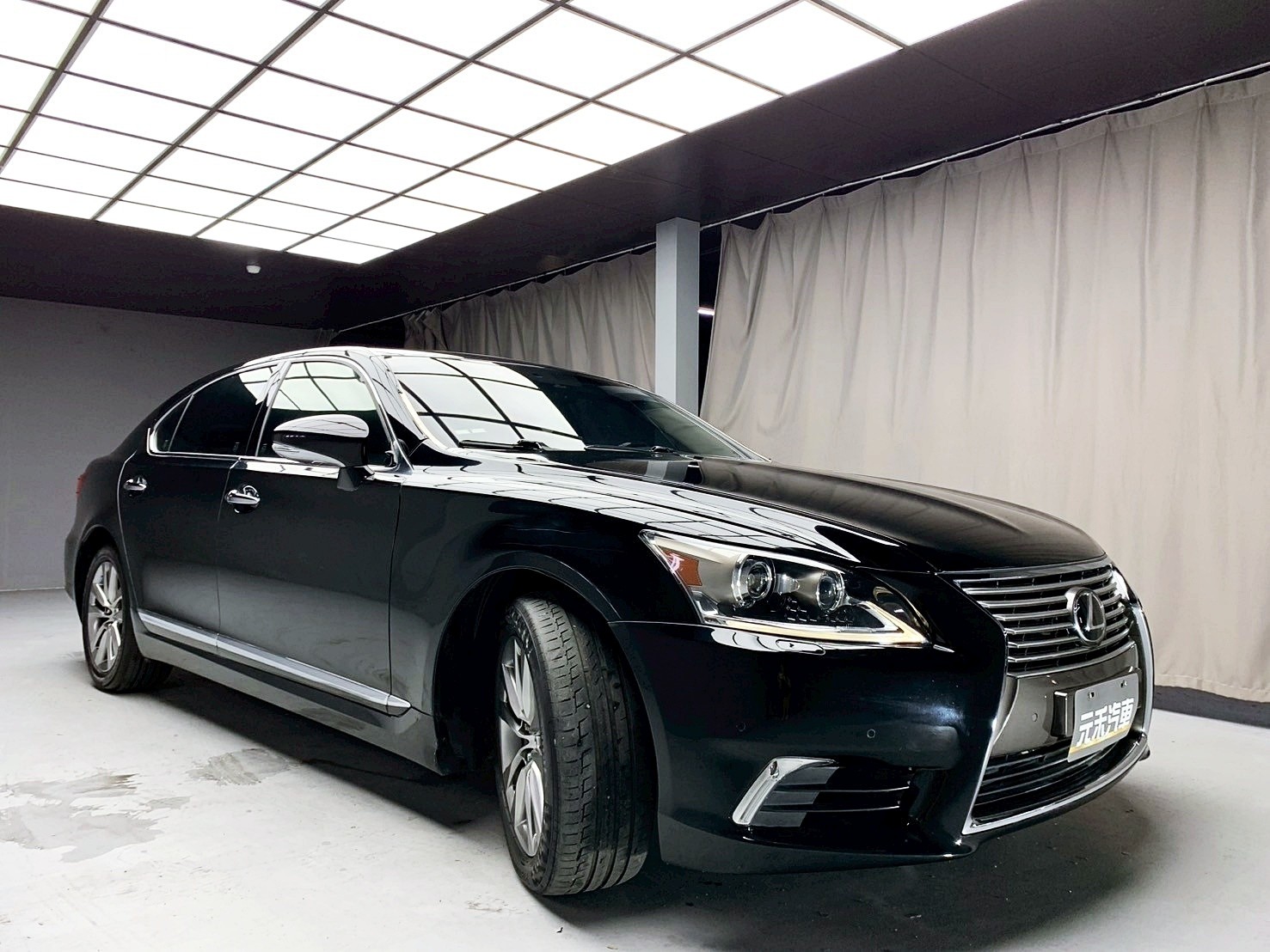 全台到府賞車 2014 Lexus LS460L 首席長軸版『小李經理』元禾國際車業/中古車/促銷中  第17張相片