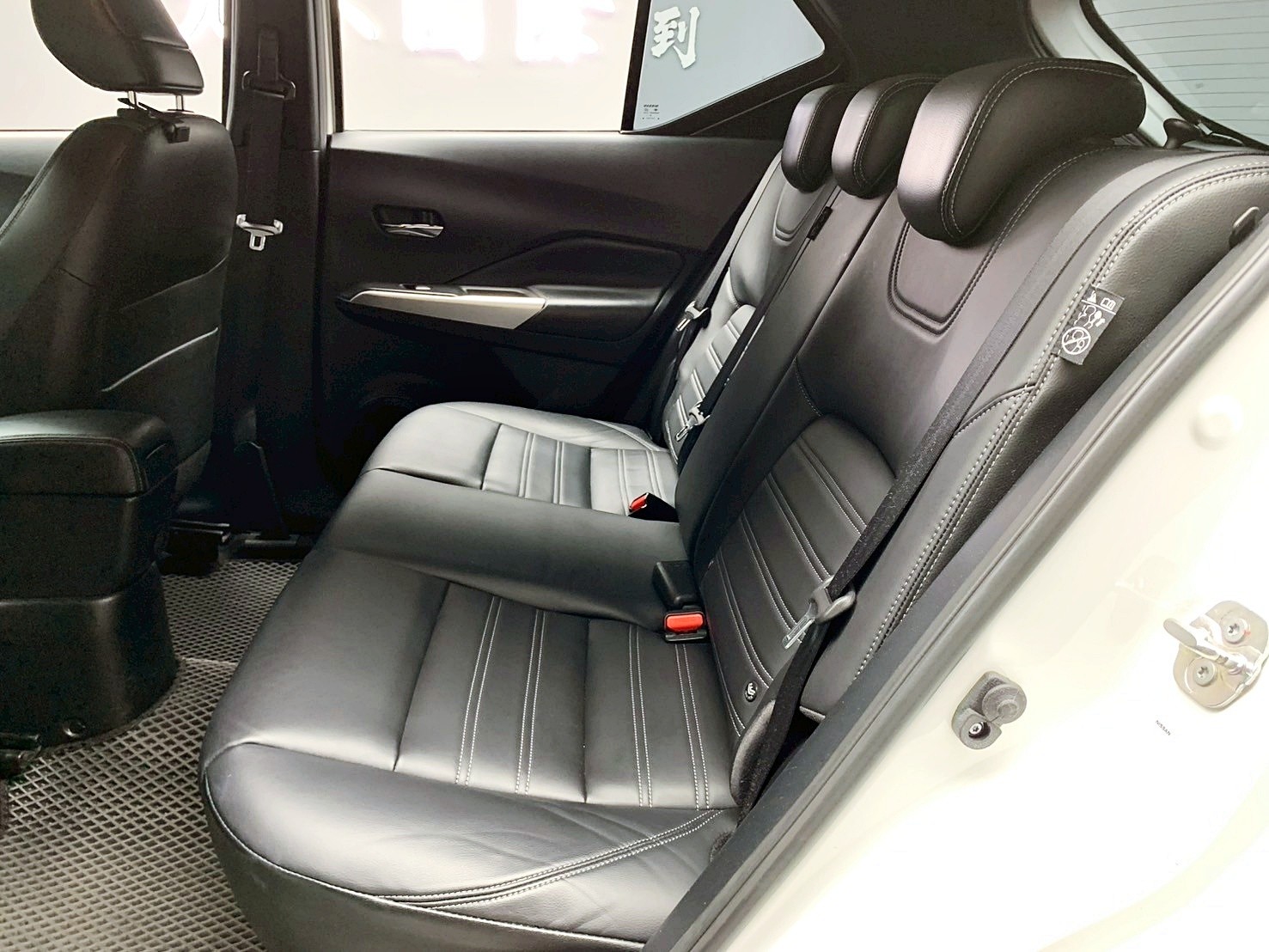 全台到府賞車 2018/19 Nissan Kicks 智行旗艦版『小李經理』元禾國際車業/中古車/促銷中  第7張相片