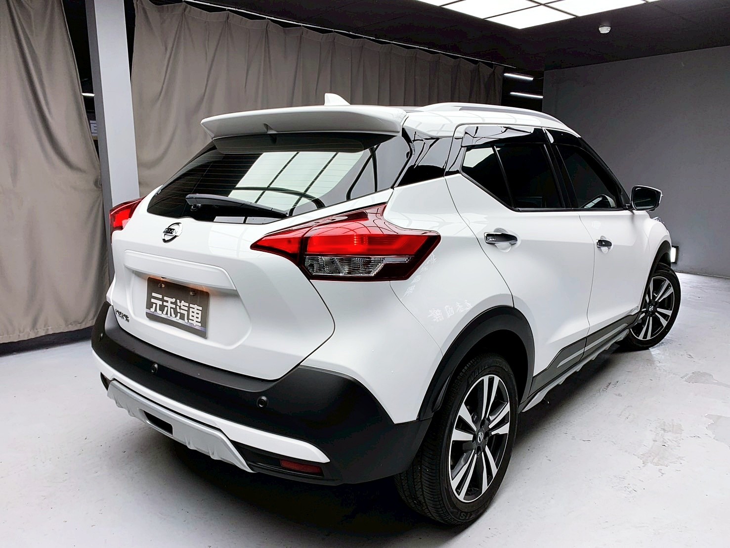 全台到府賞車 2018/19 Nissan Kicks 智行旗艦版『小李經理』元禾國際車業/中古車/促銷中  第19張相片