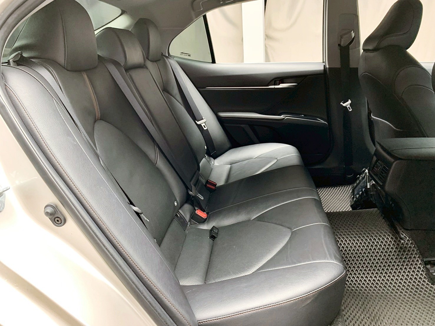 全台到府賞車 2019 Toyota Camry 豪華版『小李經理』元禾國際車業/中古車/促銷中  第12張相片