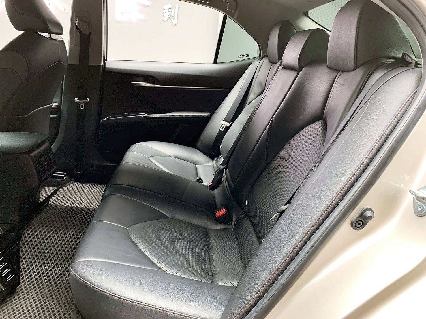 全台到府賞車 2019 Toyota Camry 豪華版『小李經理』元禾國際車業/中古車/促銷中  第13張相片