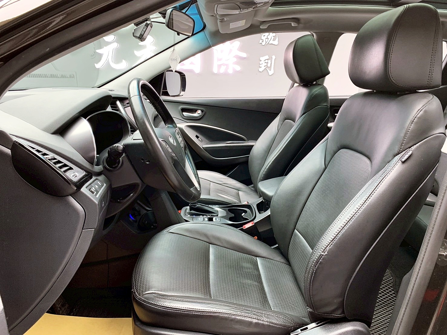 全台到府賞車 2015/16 Hyundai SantaFe AWD領袖款『小李經理』元禾國際車業/中古車/促銷中  第13張相片