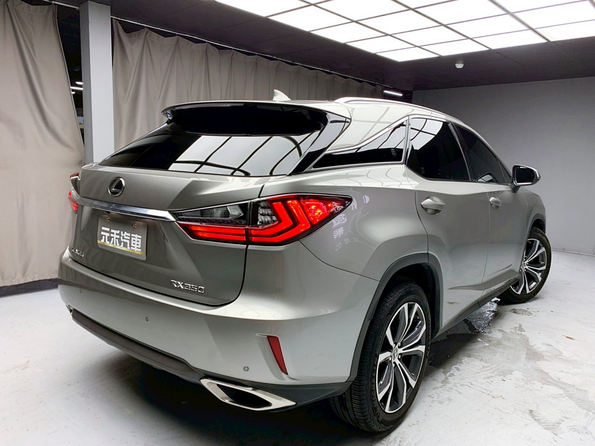 全台到府賞車 2016/17 Lexus RX350 頂級版『小李經理』元禾國際車業/中古車/促銷中  第18張相片