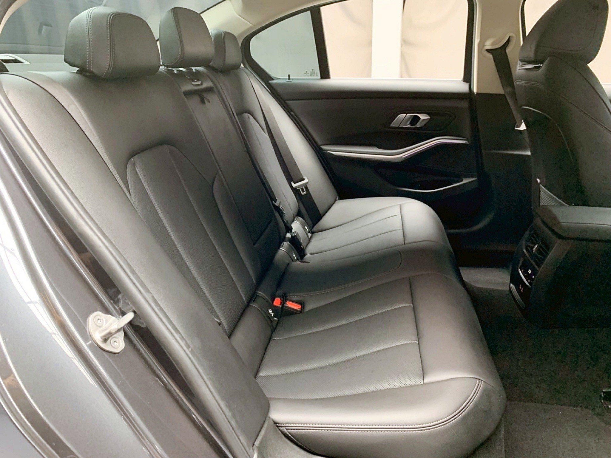 全台到府賞車 2022 BMW 318i Sedan Luxury 白金極智版 G20型『小李經理』元禾國際車業/中古車/促銷中  第11張相片